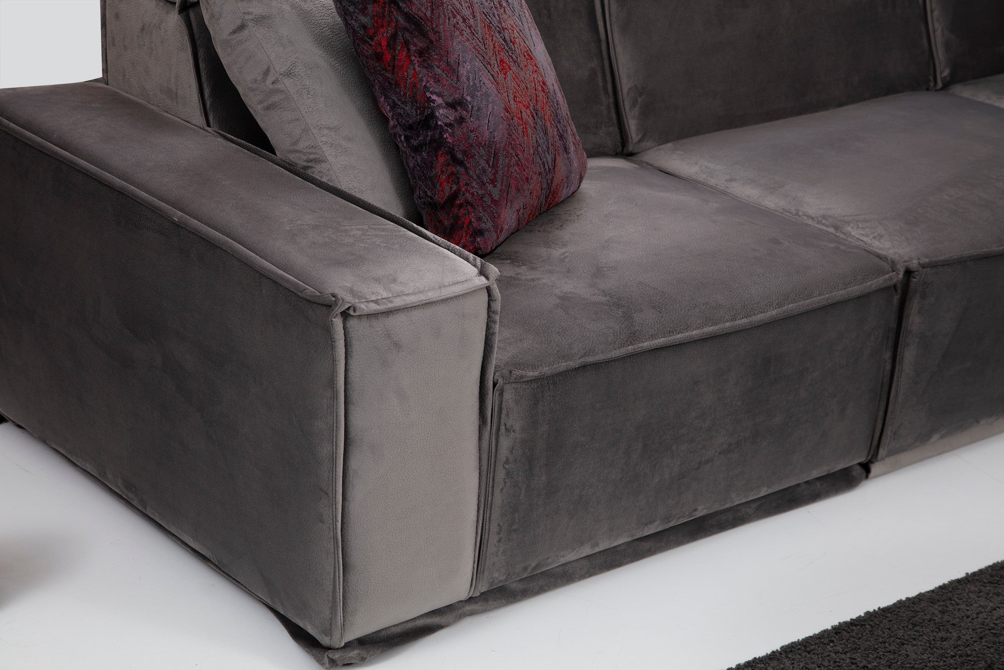 Sofá de Canto Elegante, Cinza, 276 x 300 cm | Estrutura em Madeira de Faia e Aglomerado, 100% Poliéster, 4 Almofadas Inclusas | Perfeito para Espaços Modernos