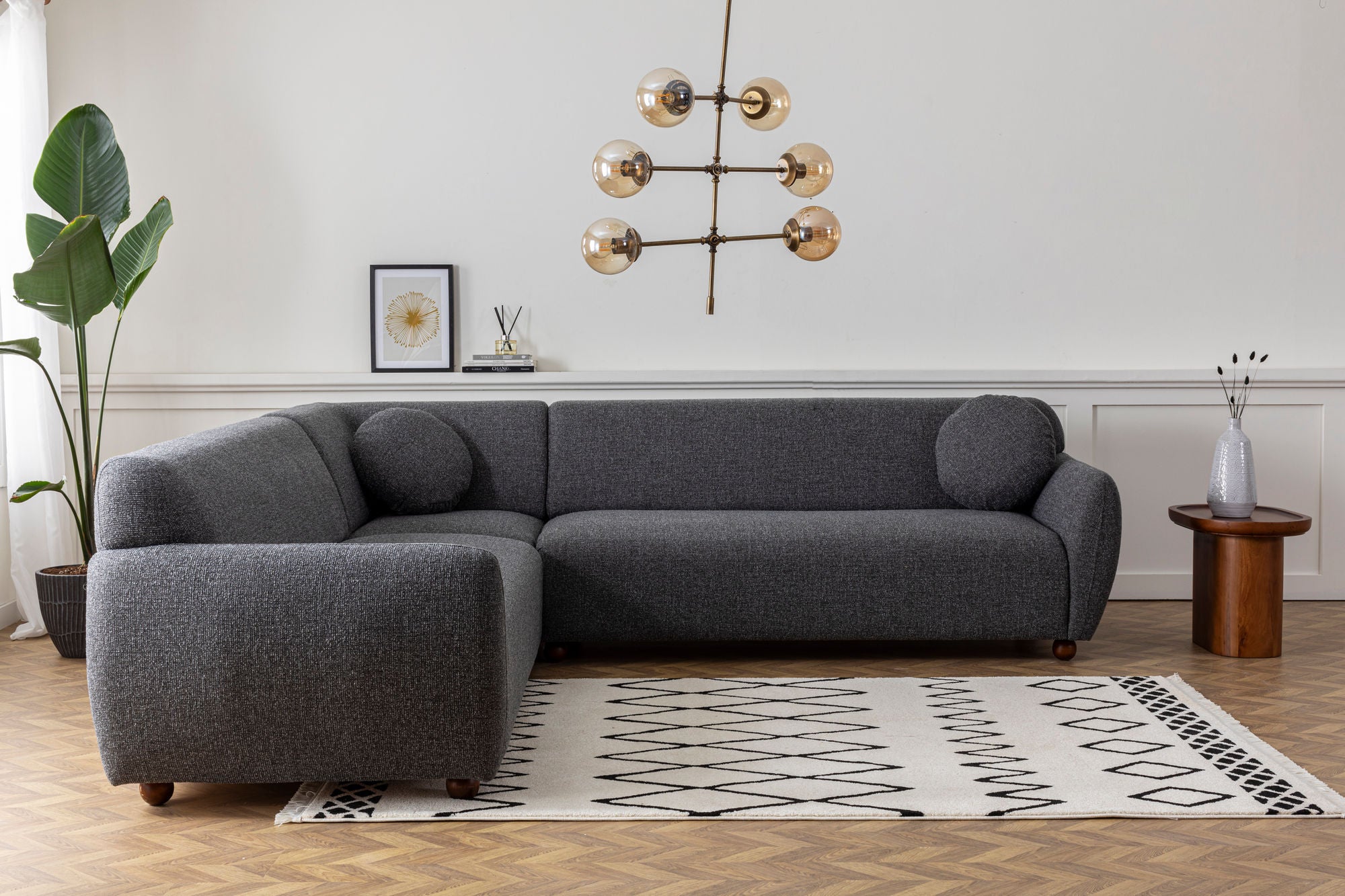 Sofá de canto elegante, cinza escuro, 280 x 280 cm | Estrutura em madeira de faia e aglomerado, 100% poliéster, 2 almofadas incluídas | Design elegante para espaços de convivência modernos