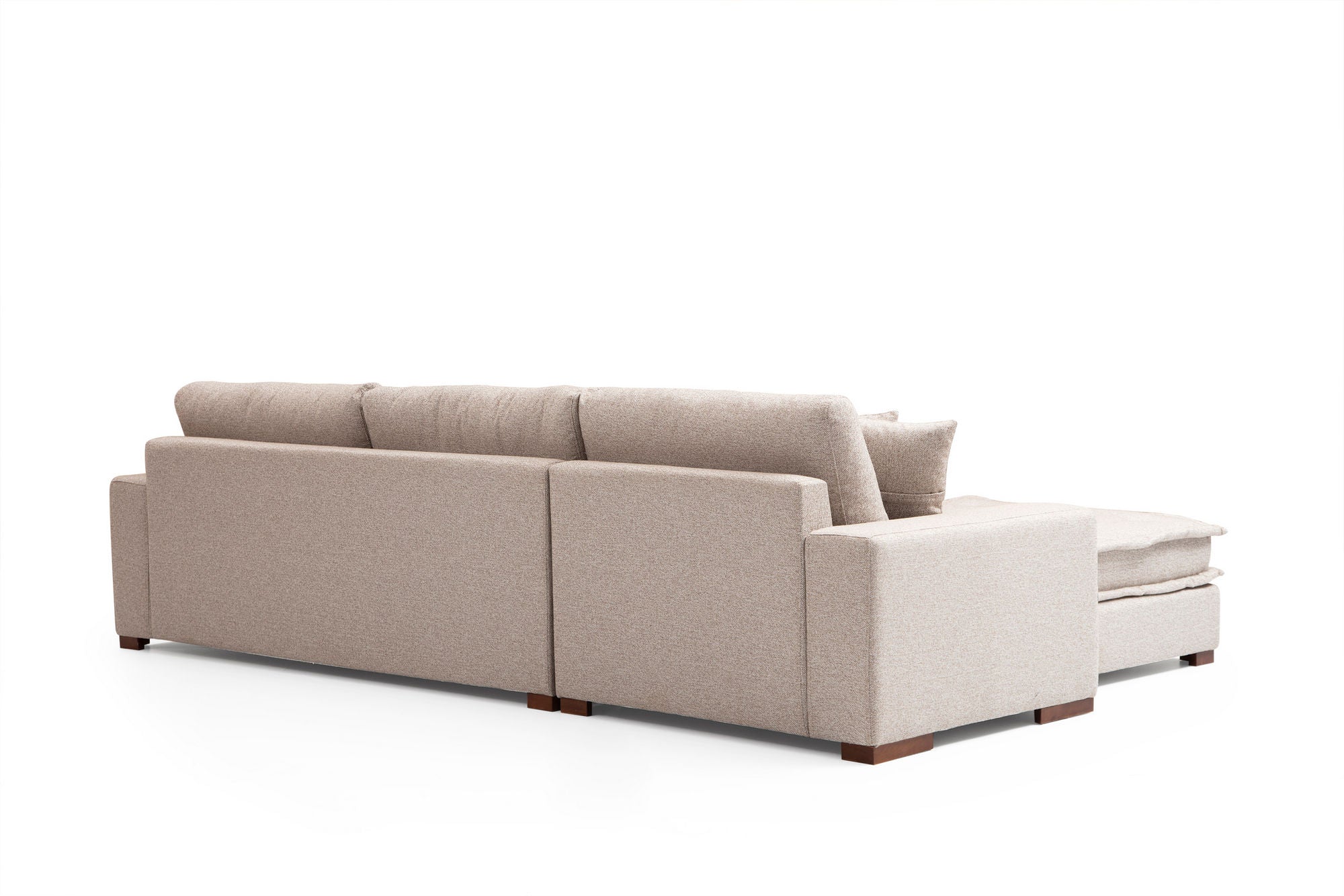 Sofá de canto elegante, bege areia, 190 x 323 cm | Estrutura em madeira de faia e aglomerado, 100% poliéster, espuma macia e almofadas de penas | Inclui 2 almofadas, pernas de nogueira