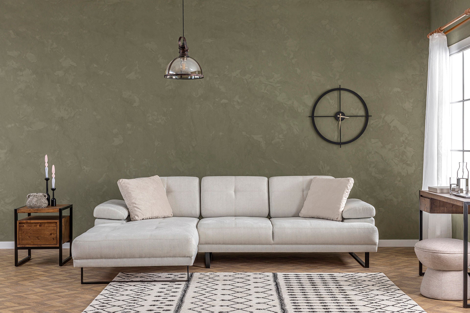 Sofá de canto elegante, bege, 174 x 274 cm | Estrutura em madeira de faia e aglomerado, 100% poliéster, braço ajustável, encosto móvel, pernas pretas foscas | Design industrial moderno