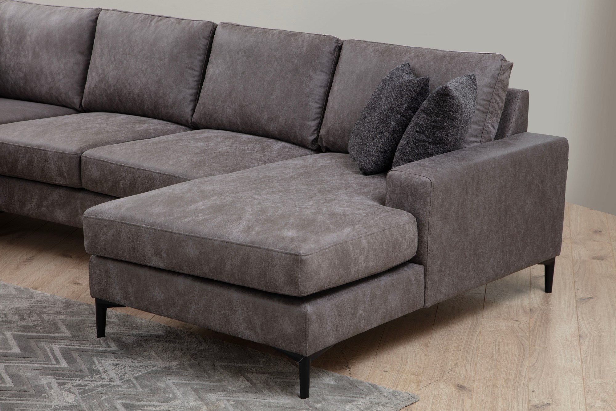 Sofá de canto elegante, antracite, 200 x 314 x 155 cm | Estrutura em madeira de faia e aglomerado, 100% poliéster, almofadas de espuma macia | Design moderno para salas de estar