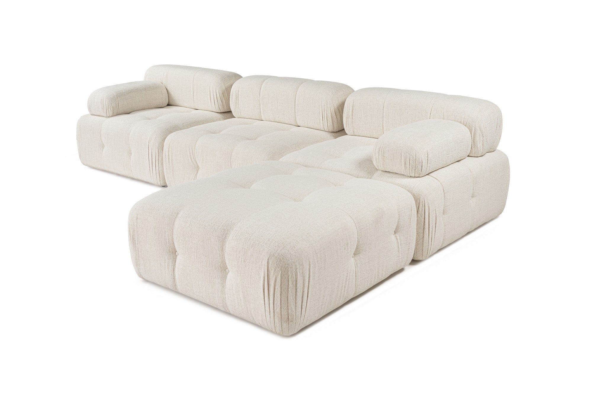 Sofá de canto elegante em tom creme, 300x200 cm | Estrutura em madeira de faia e aglomerado, 100% poliéster, espuma 28 DNS | Design moderno com mecanismo de mudança e tecido lavável a seco