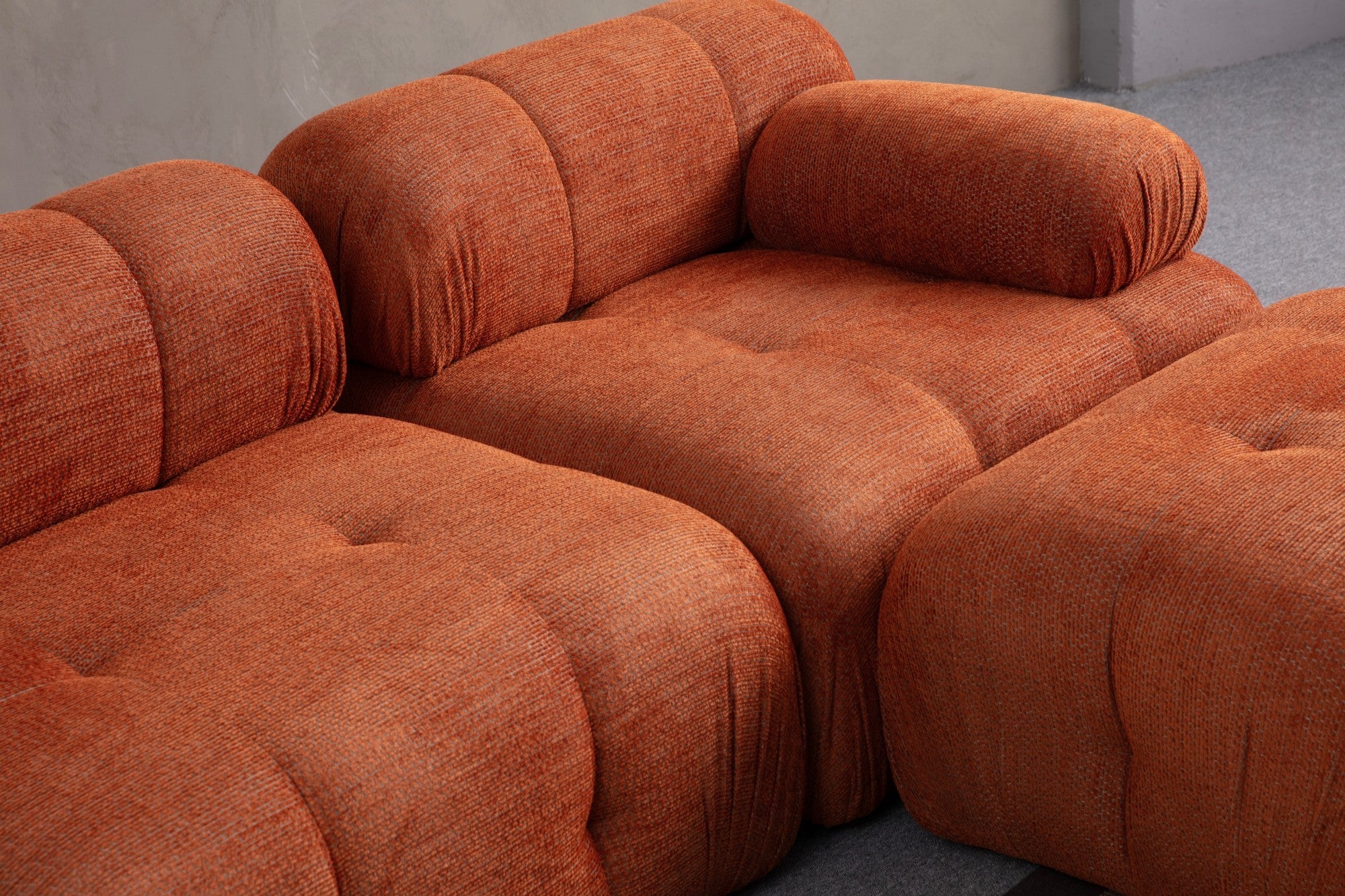 Sofá de canto laranja elegante, estrutura de madeira de faia e aglomerado, 290 x 160 cm | Tecido 100% poliéster, assento de espuma macia | Design moderno para salas de estar