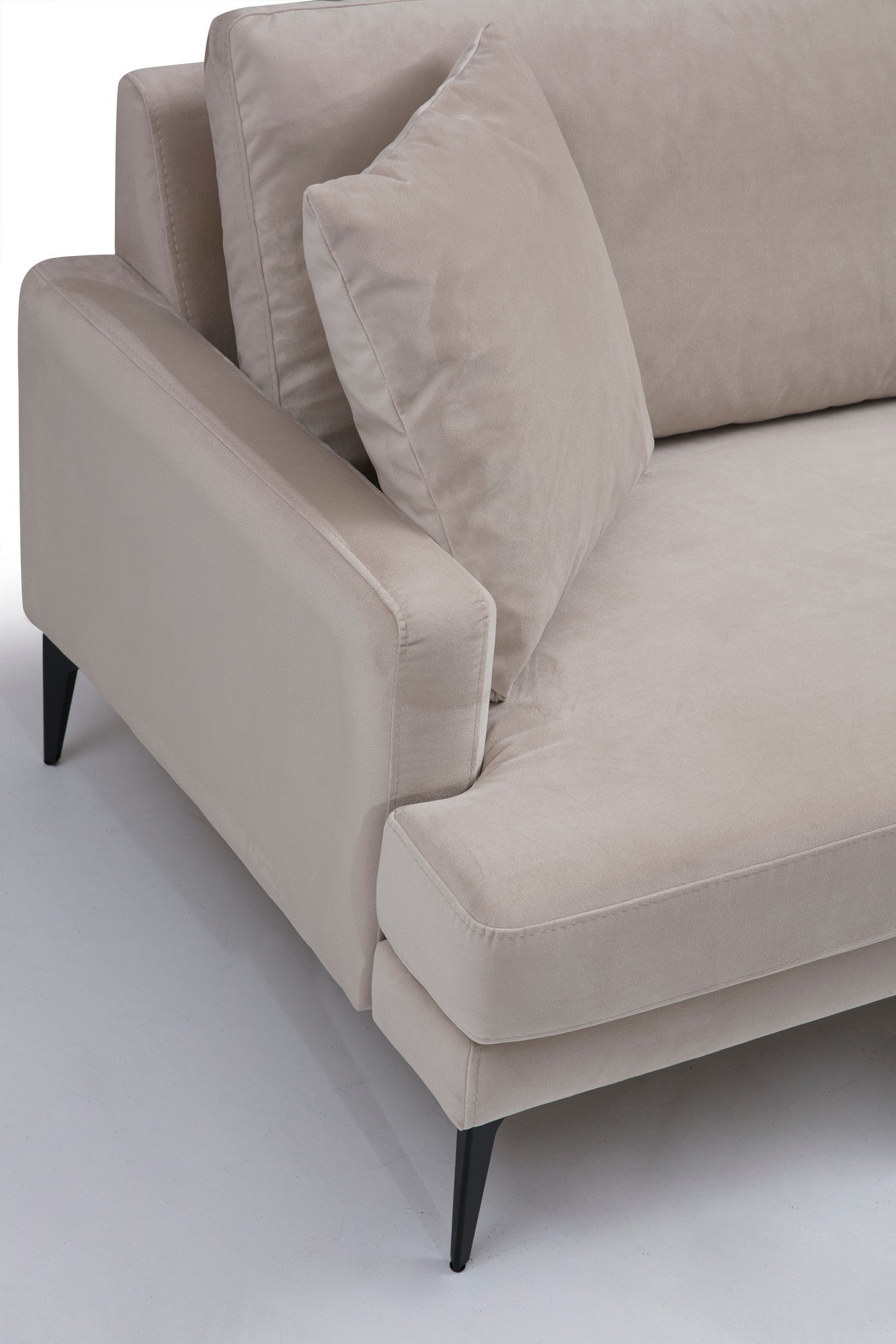 Sofá elegante de 3 lugares, bege, 205 x 90 x 88 cm | Estrutura em madeira de faia, 100% poliéster, espuma cinza macia | Elegante e funcional para espaços modernos