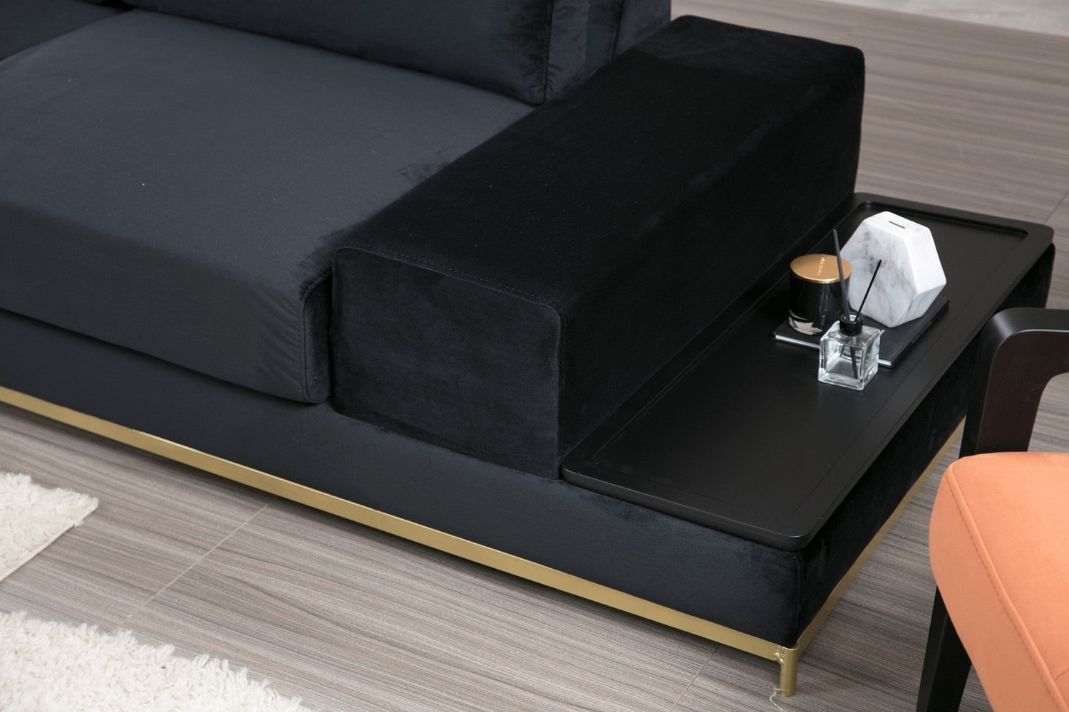 Sofá elegante de 4 lugares, preto e dourado, 320 cm | Estrutura em madeira de faia, 100% poliéster, espuma cinza macia | Almofadas portáteis, tecido lavável a seco, design glamoroso