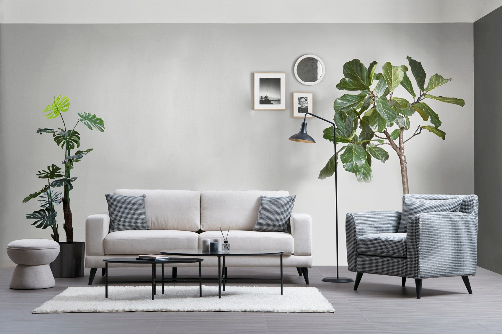 Sofá-cama bege de 3 lugares, estrutura de madeira de faia, 210 x 90 x 85 cm | 100% poliéster, encosto giratório, inclui 2 almofadas | Elegante e funcional para uma vida moderna