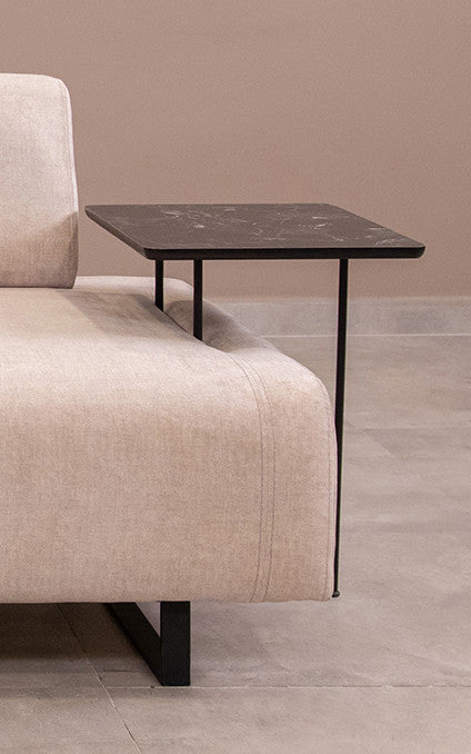 Sofá-cama bege de 3 lugares com estrutura de madeira de faia, almofadas portáteis e pernas de metal preto | 220x90x80 cm | Elegante e funcional para espaços de convivência modernos