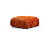 Elegante pufe laranja, 95x95x45 cm, estrutura em madeira de faia e aglomerado, 100% poliéster, espuma 28 DNS, lavável a seco, personalizável, perfeito para hotéis e espaços modernos