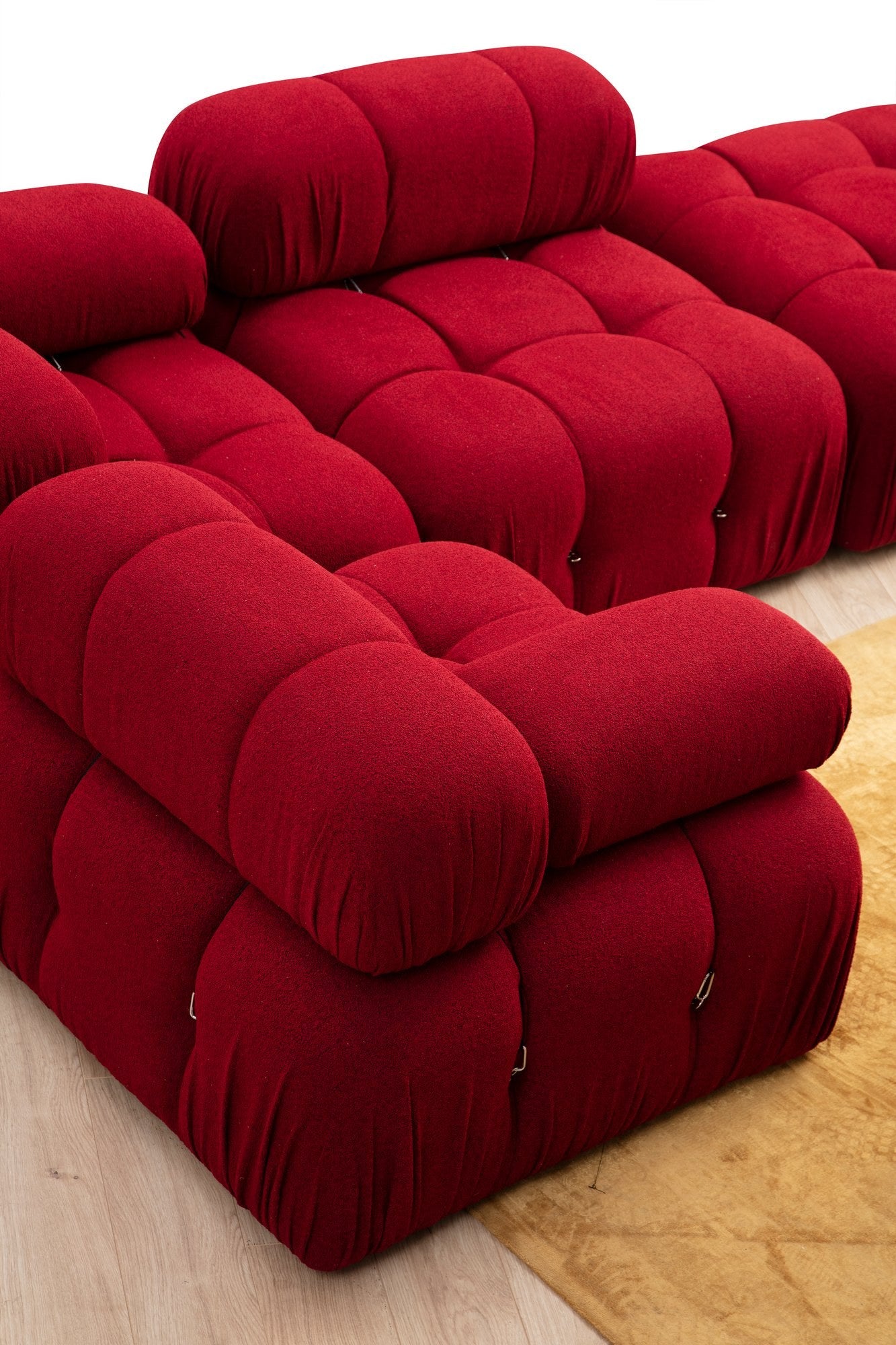 Sofá elegante de 1 lugar, vermelho, 95 x 95 x 75 cm | Estrutura em madeira de faia e aglomerado, 100% poliéster, encosto e braço removíveis | Perfeito para espaços modernos