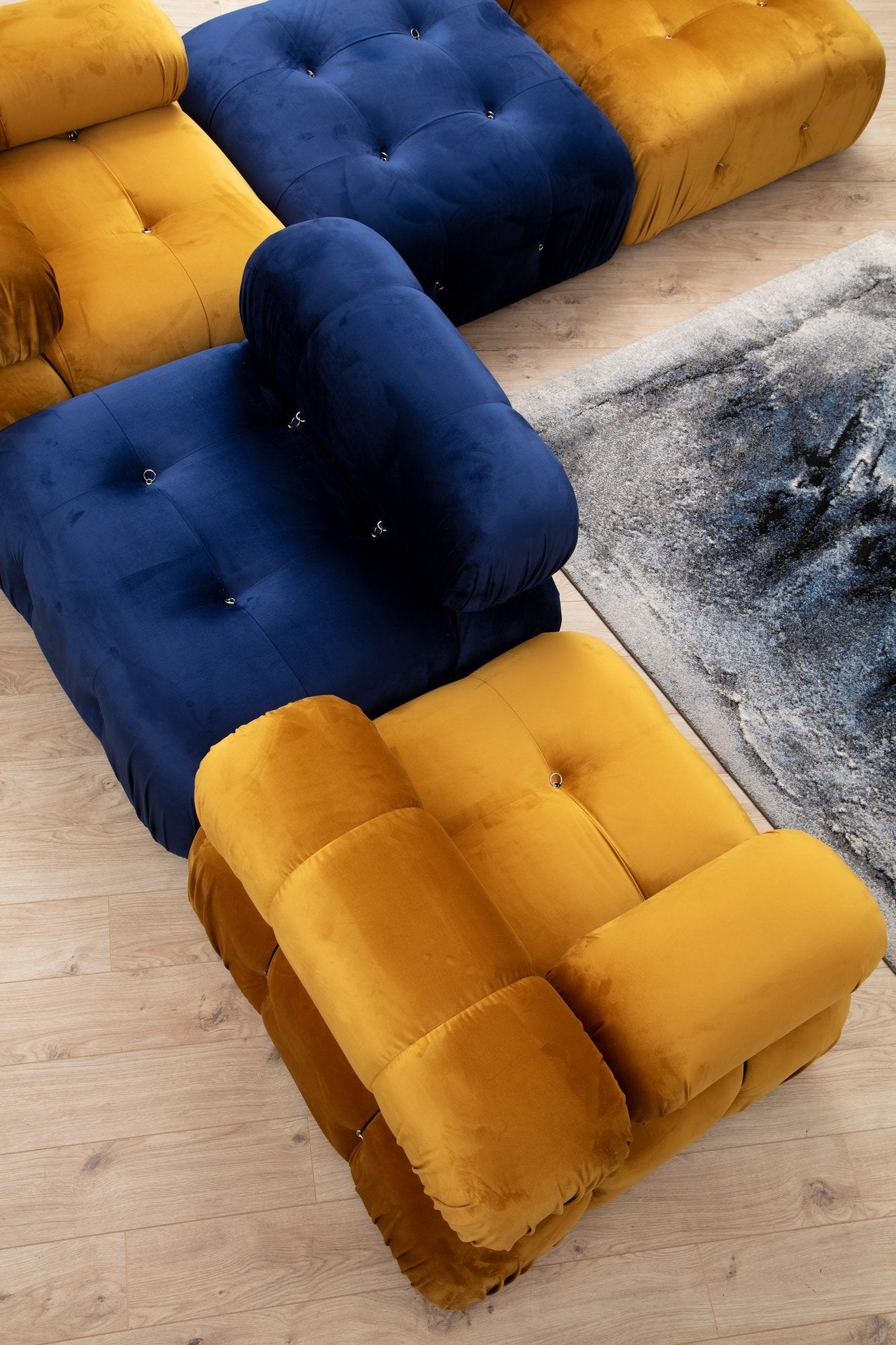 Sofá elegante de 1 lugar, azul, 95 x 95 x 75 cm | Estrutura em madeira de faia, 100% poliéster, encosto removível, almofada de espuma macia | Perfeito para espaços modernos