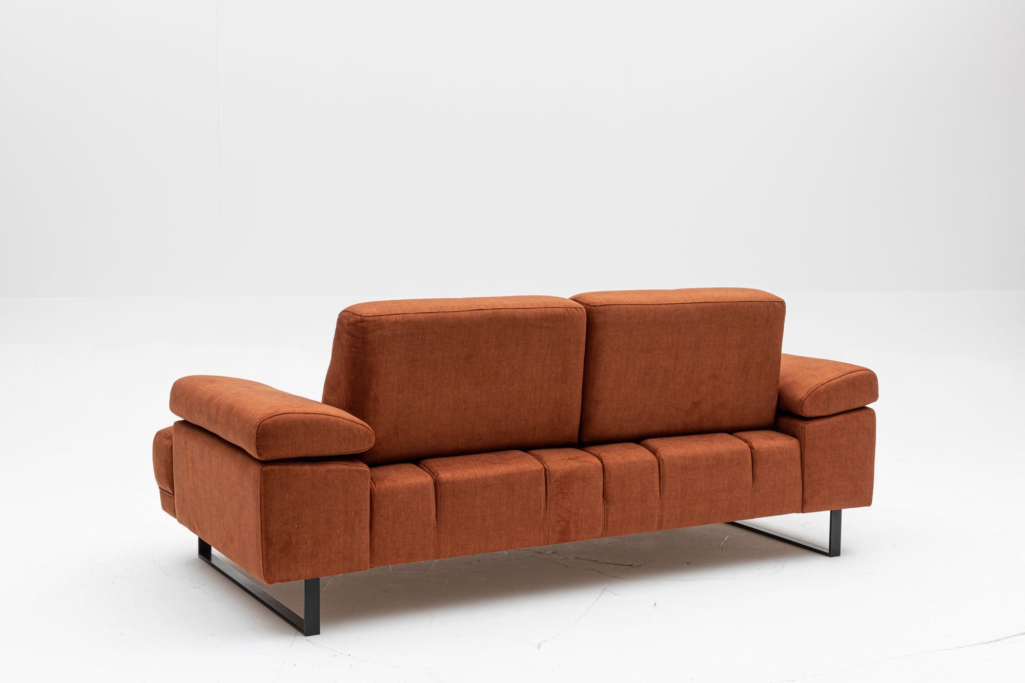 Sofá-cama elegante de 2 lugares, laranja, 199 x 99 x 83 cm | Estrutura em madeira de faia e aglomerado, braço ajustável, encosto móvel | Design industrial moderno