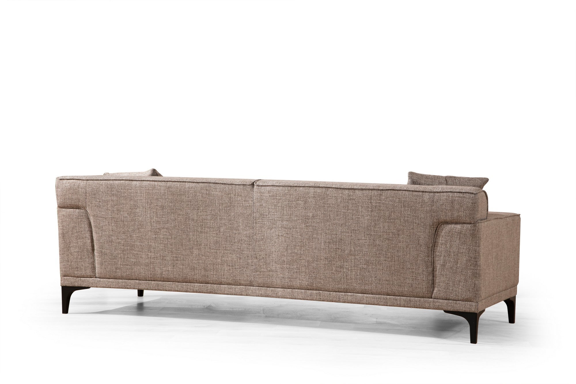 Sofá elegante de 3 lugares, cor fulvo, 215 cm | Estrutura em madeira de faia e aglomerado, tecido 100% poliéster | Almofadas confortáveis de espuma e penas, design moderno