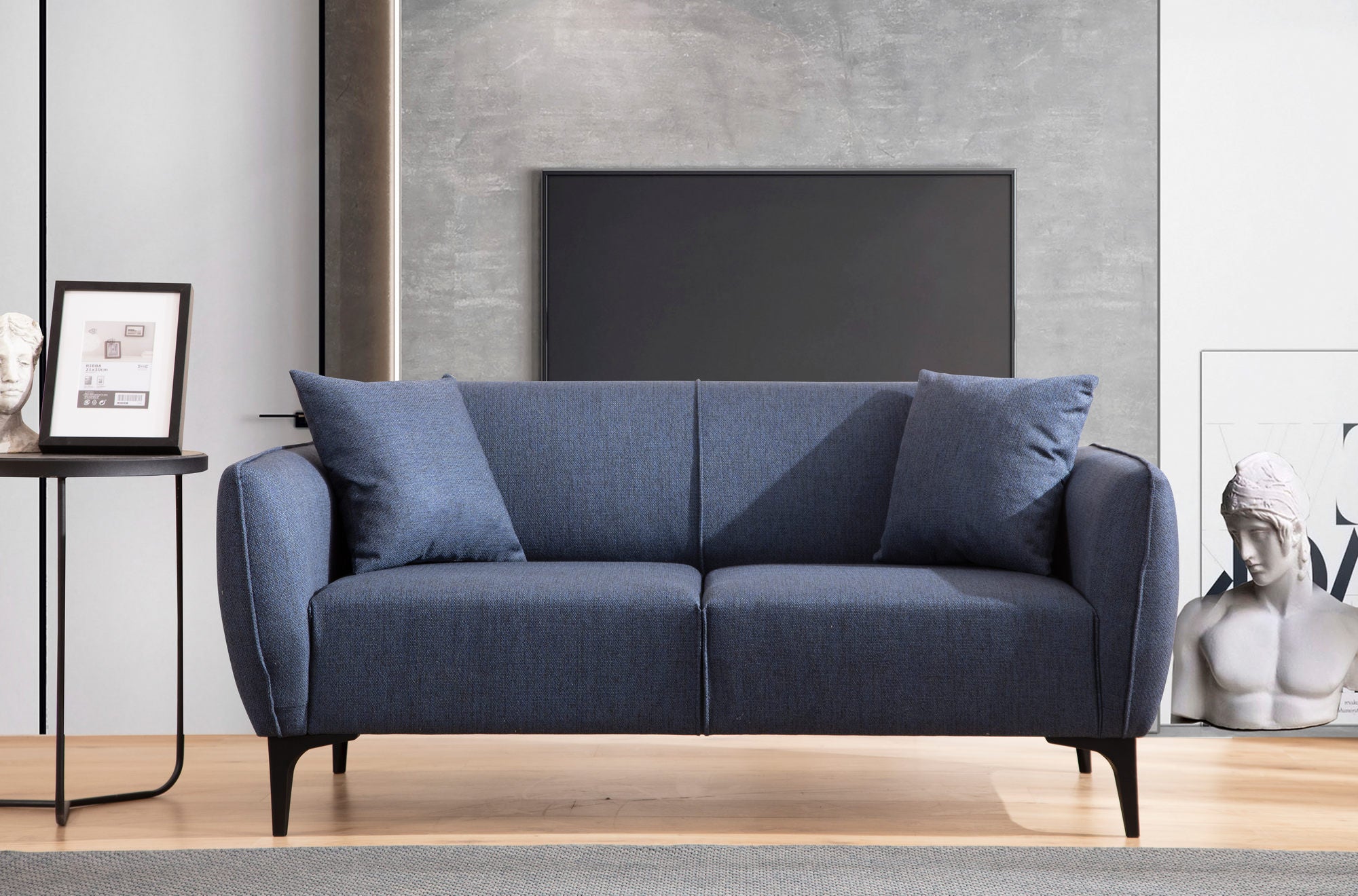 Sofá elegante de 2 lugares, azul, 160 cm | Estrutura em madeira de faia e aglomerado, 100% poliéster, almofadas fixas, inclui 2 travesseiros | Perfeito para espaços modernos e industriais