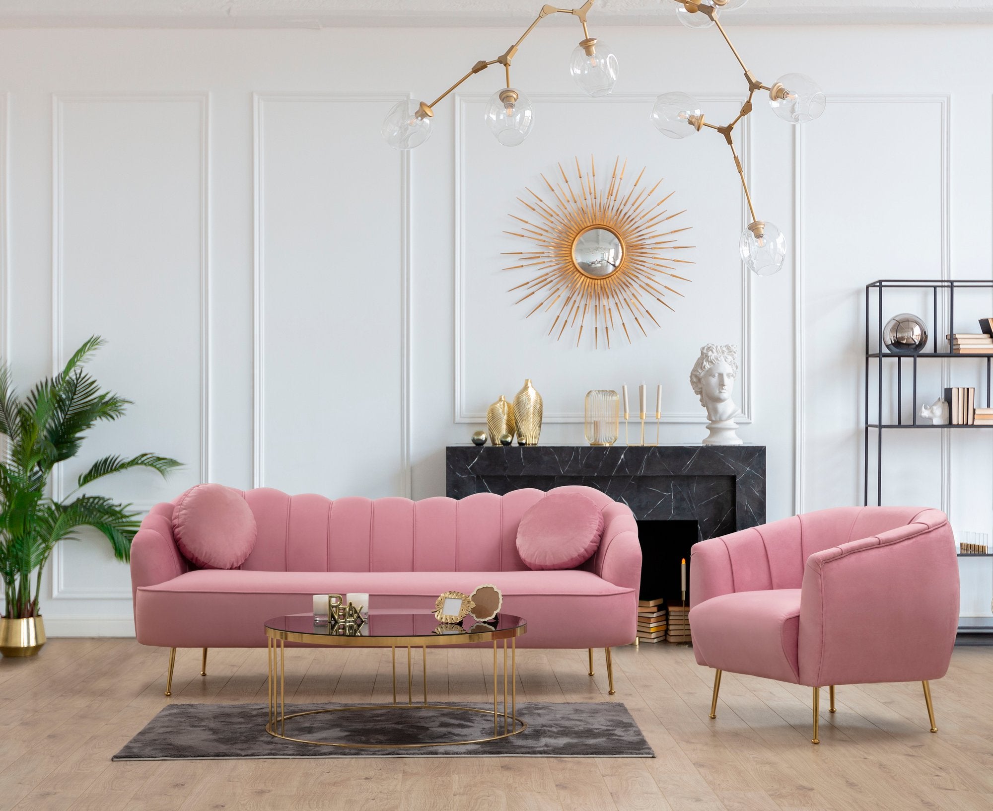 Sofá elegante de 3 lugares, rosa-pó, 215 x 90 x 80 cm | Estrutura de madeira de faia, 100% poliéster, pernas de metal dourado | Almofadas macias de espuma e penas, design glamoroso