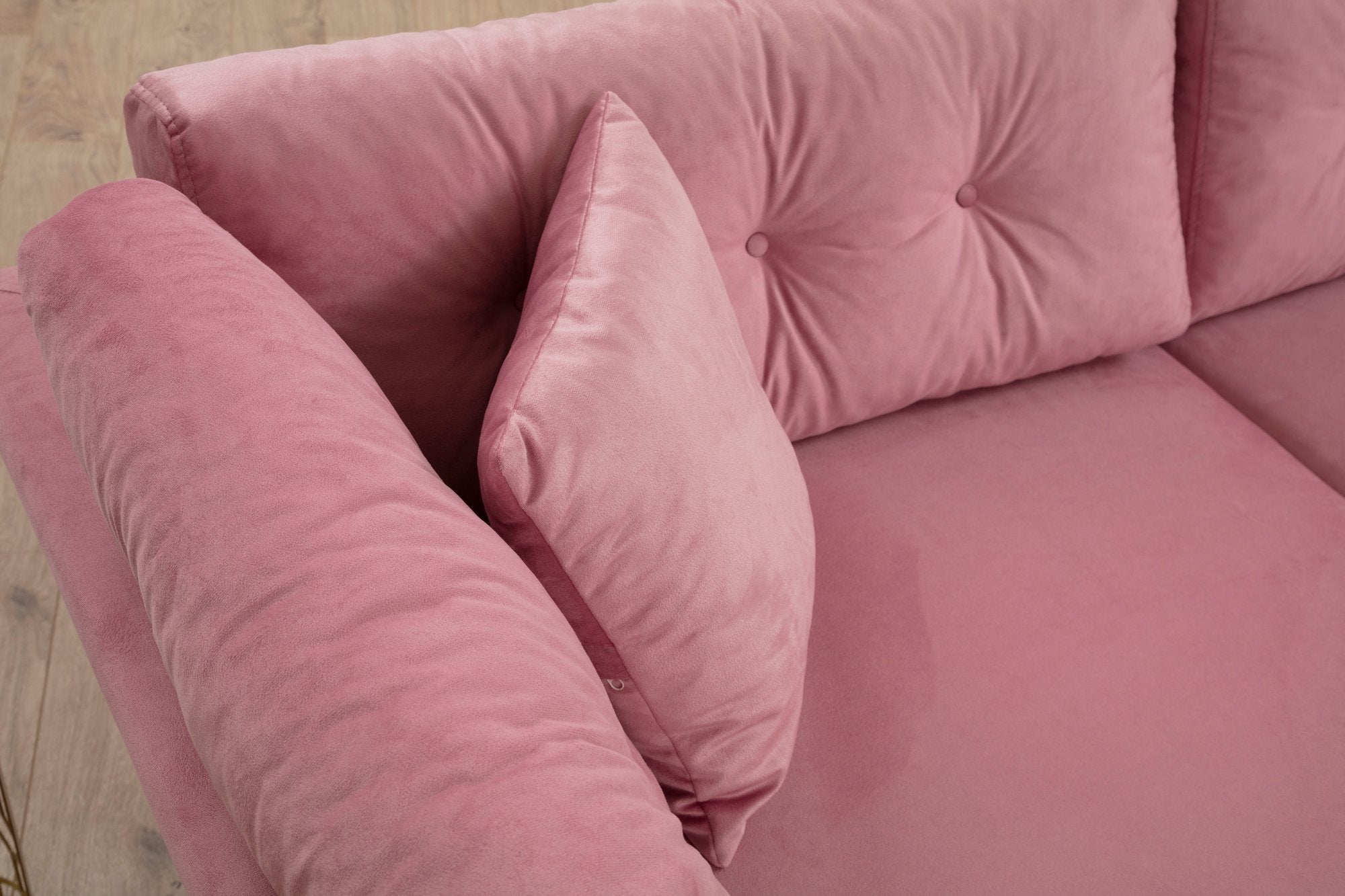 Sofá elegante de 3 lugares em rosa-pó, 214 cm | Estrutura em madeira de faia e aglomerado, tecido de poliéster macio, almofadas portáteis, pernas de metal preto fosco | Perfeito para decoração glamorosa
