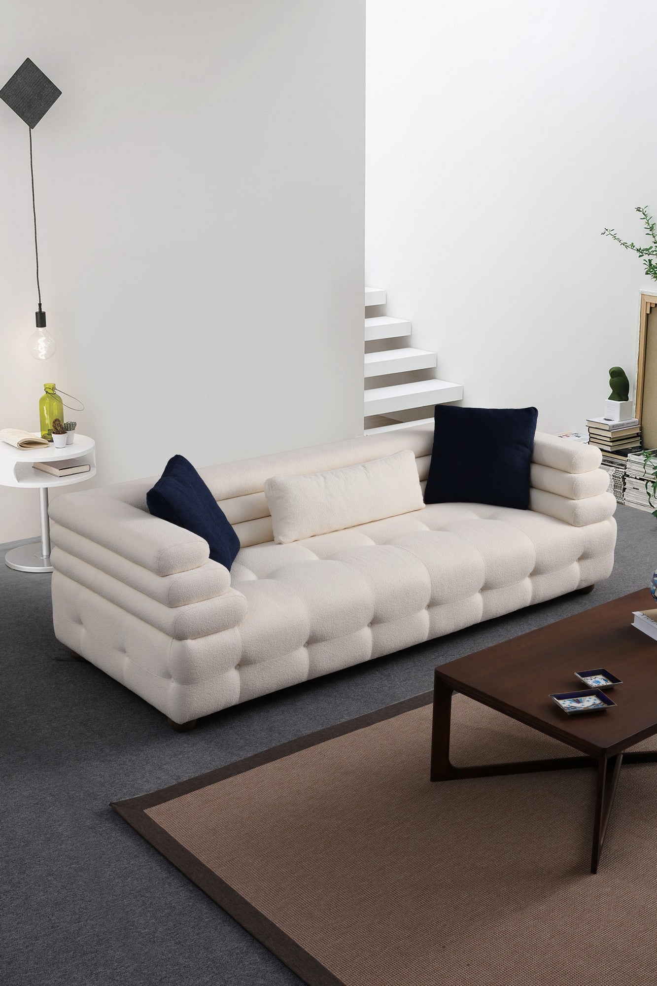 Sofá elegante de 3 lugares, branco, 255 cm | Estrutura de madeira de faia, tecido 100% poliéster, espuma macia e almofadas incluídas | Perfeito para salas de estar modernas
