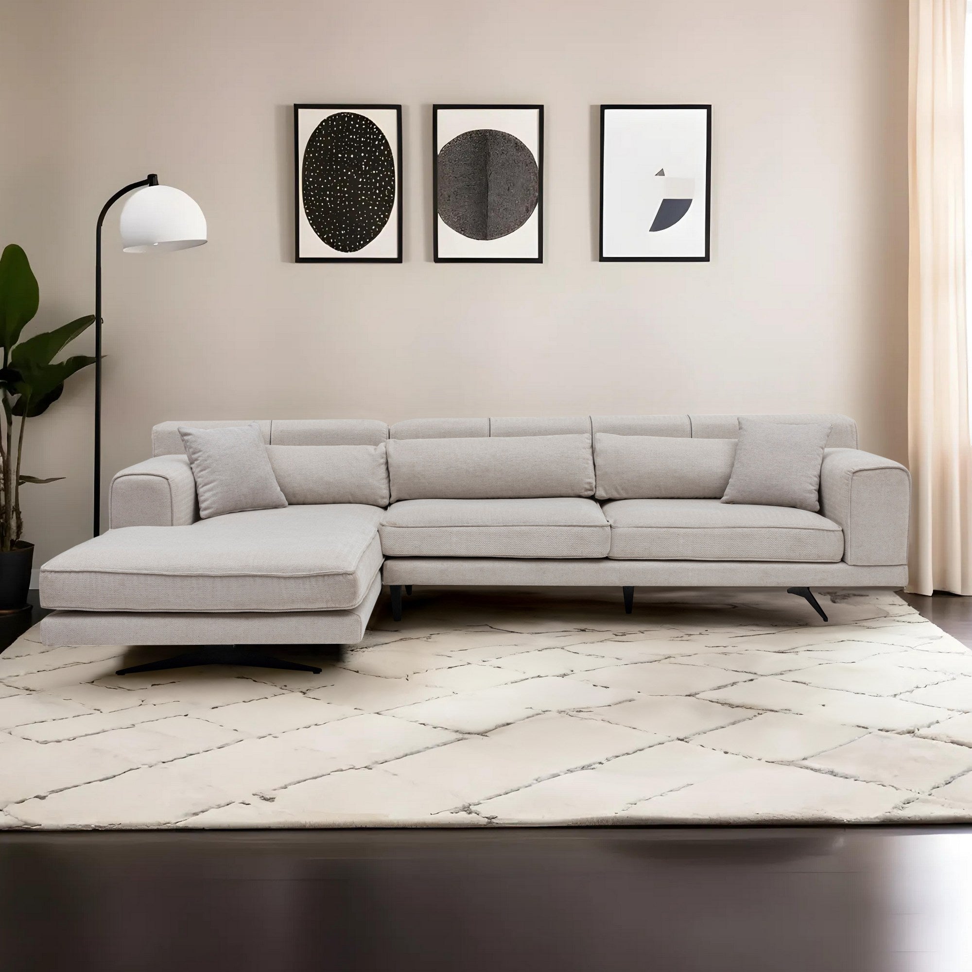 Sofá de canto bege, 198 x 308 cm, estrutura em madeira de faia e aglomerado, 100% poliéster, 5 almofadas, pernas de metal preto fosco, design escandinavo moderno, capacidade para 300 kg