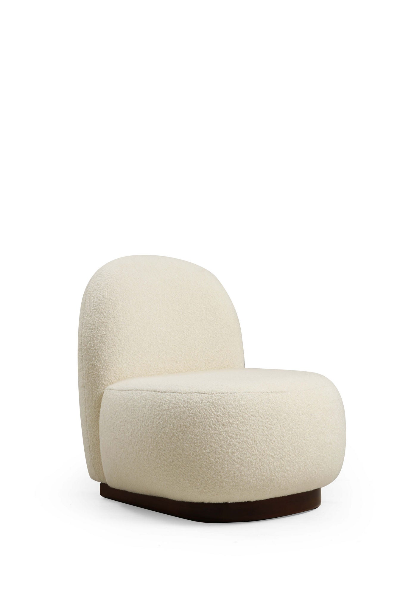 Poltrona Elegante, Bouclet Branco, 74 x 85 x 75 cm | Estrutura em madeira de faia e aglomerado, 100% poliéster, pernas em nogueira | Perfeita para decoração escandinava e hoteleira