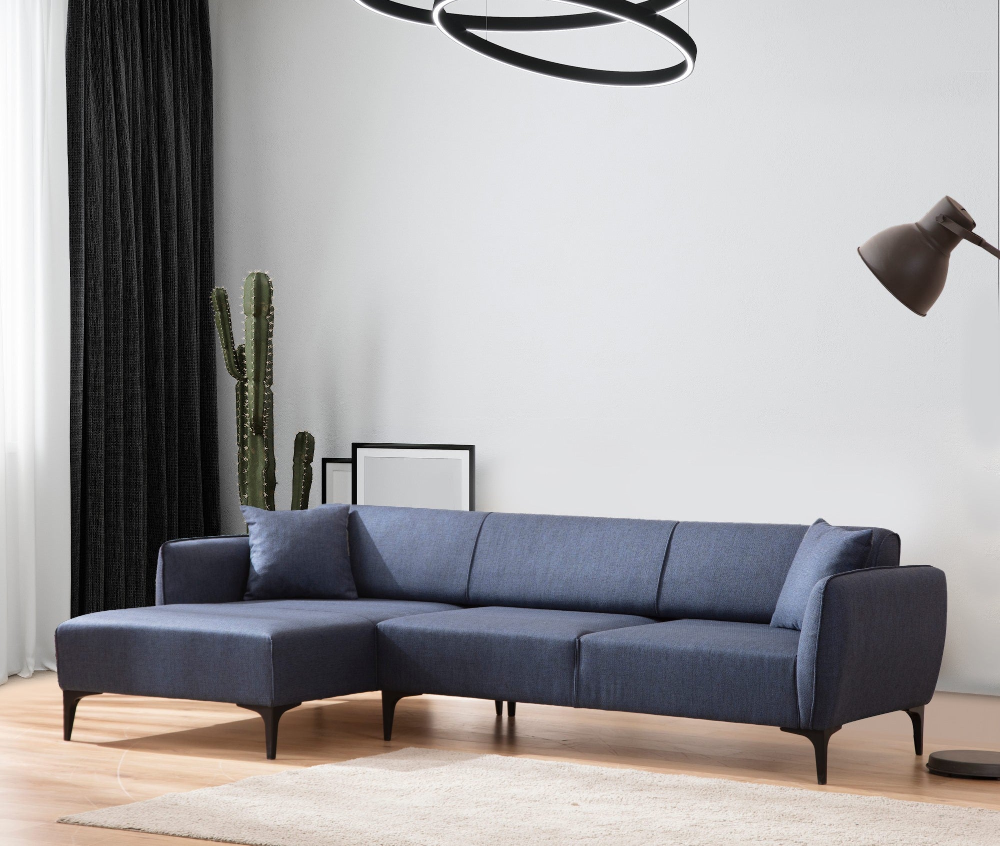 Sofá de canto elegante em azul, estrutura de madeira de faia e aglomerado, 140 x 270 cm | 100% poliéster, encosto giratório, inclui 2 almofadas | Design escandinavo moderno