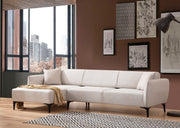 Sofá de canto elegante, branco-sujo, 140 x 270 cm | Estrutura em madeira de faia e aglomerado, 100% poliéster, encosto giratório, inclui 2 almofadas | Design escandinavo moderno