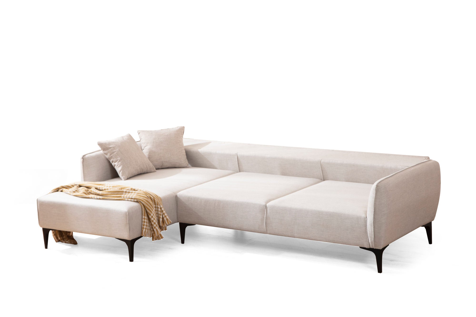 Sofá de canto elegante, branco-sujo, 140 x 270 cm | Estrutura em madeira de faia e aglomerado, 100% poliéster, encosto giratório, inclui 2 almofadas | Design escandinavo moderno