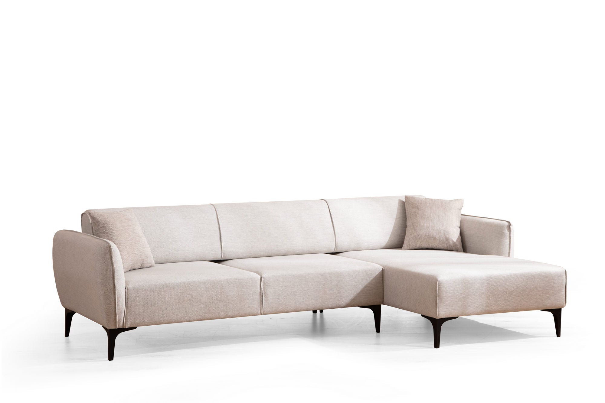 Sofá de canto elegante, branco-sujo, 270 x 140 cm | Estrutura em madeira de faia e aglomerado, 100% poliéster, encosto giratório, inclui 2 almofadas | Design escandinavo moderno