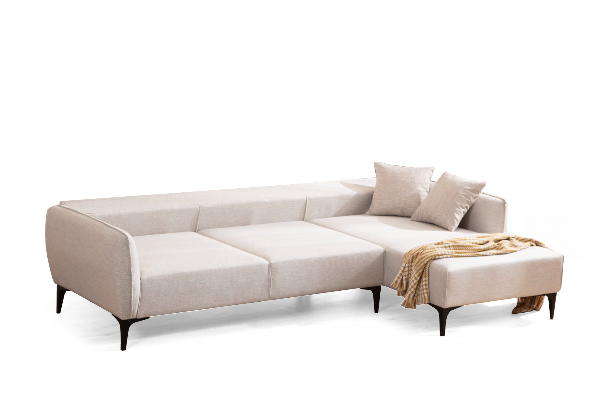Sofá de canto elegante, branco-sujo, 270 x 140 cm | Estrutura em madeira de faia e aglomerado, 100% poliéster, encosto giratório, inclui 2 almofadas | Design escandinavo moderno