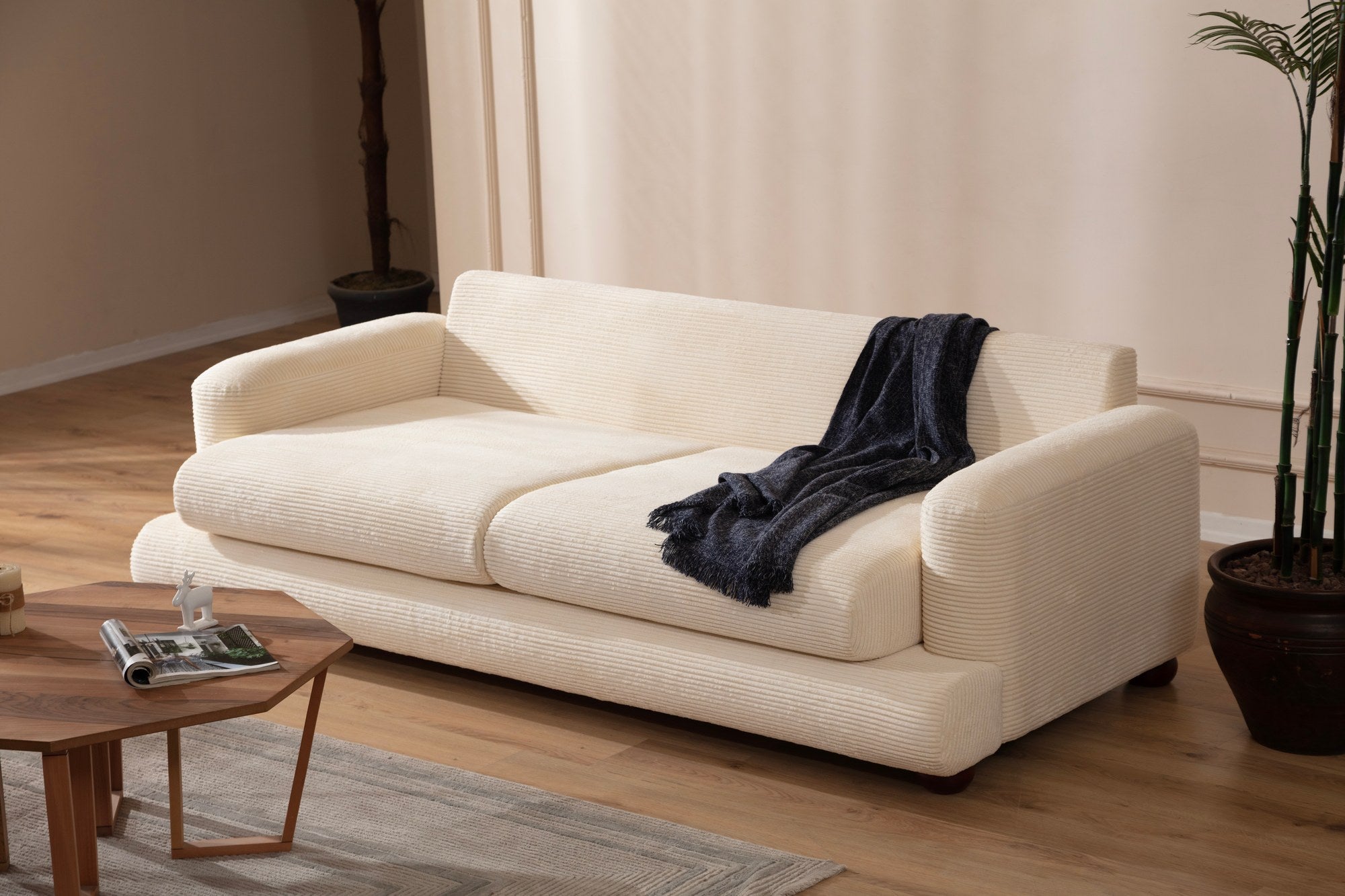 Sofá elegante de 2 lugares, bege, 200 x 105 x 90 cm | Estrutura em madeira de faia e aglomerado, 100% poliéster, almofadas portáteis, pernas redondas de nogueira | Conforto elegante para uma vida moderna