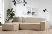 Sofá de canto elegante, cor creme, 167 x 272 x 72 cm | Estrutura em madeira de faia e aglomerado, 100% poliéster, espuma macia, 2 almofadas incluídas | Design elegante e confortável