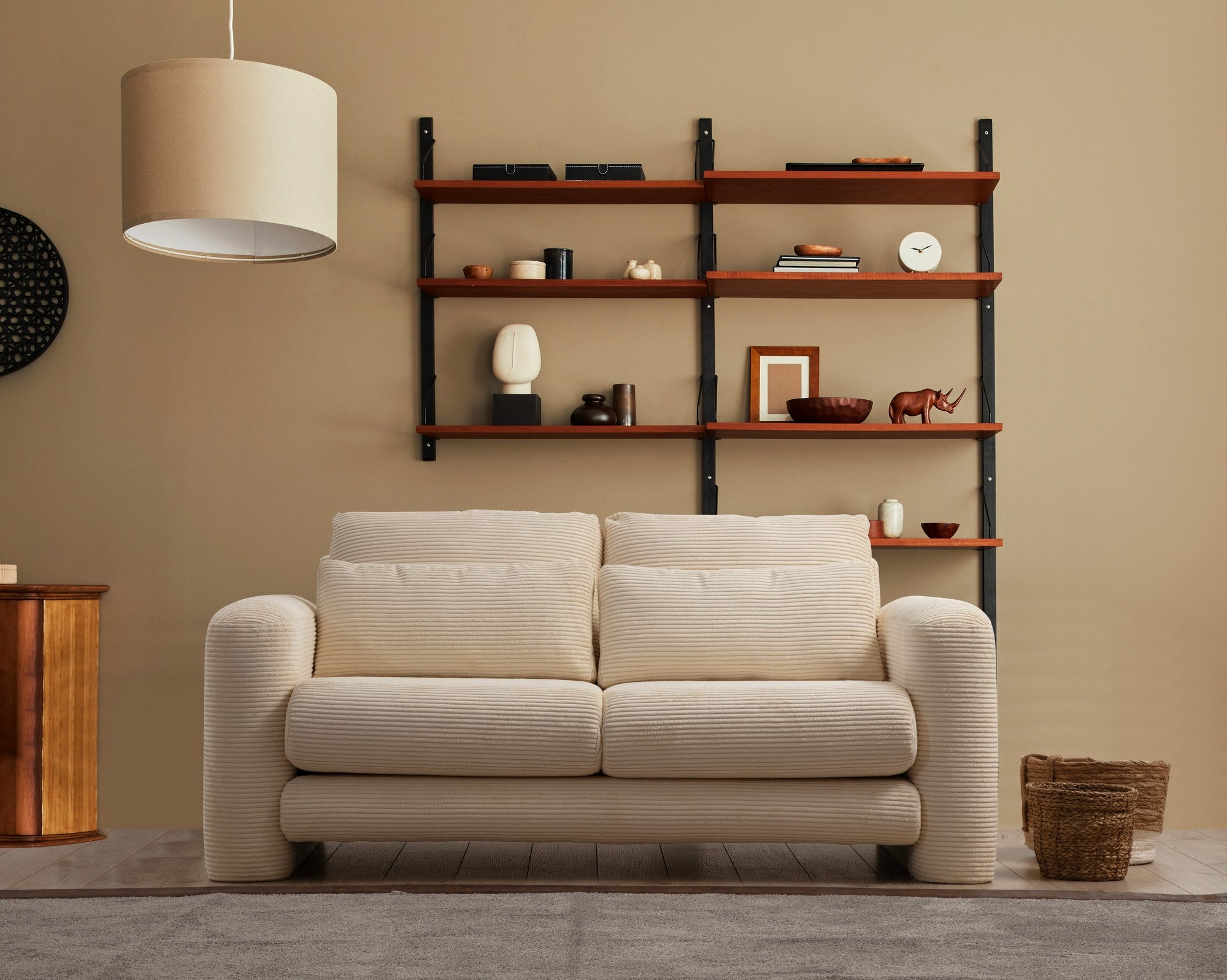 Sofá elegante de 2 lugares, bege, 180 x 97 x 73 cm | Estrutura em madeira de faia e aglomerado, 100% poliéster, espuma 28 DNS | Almofadas portáteis, tecido lavável a seco