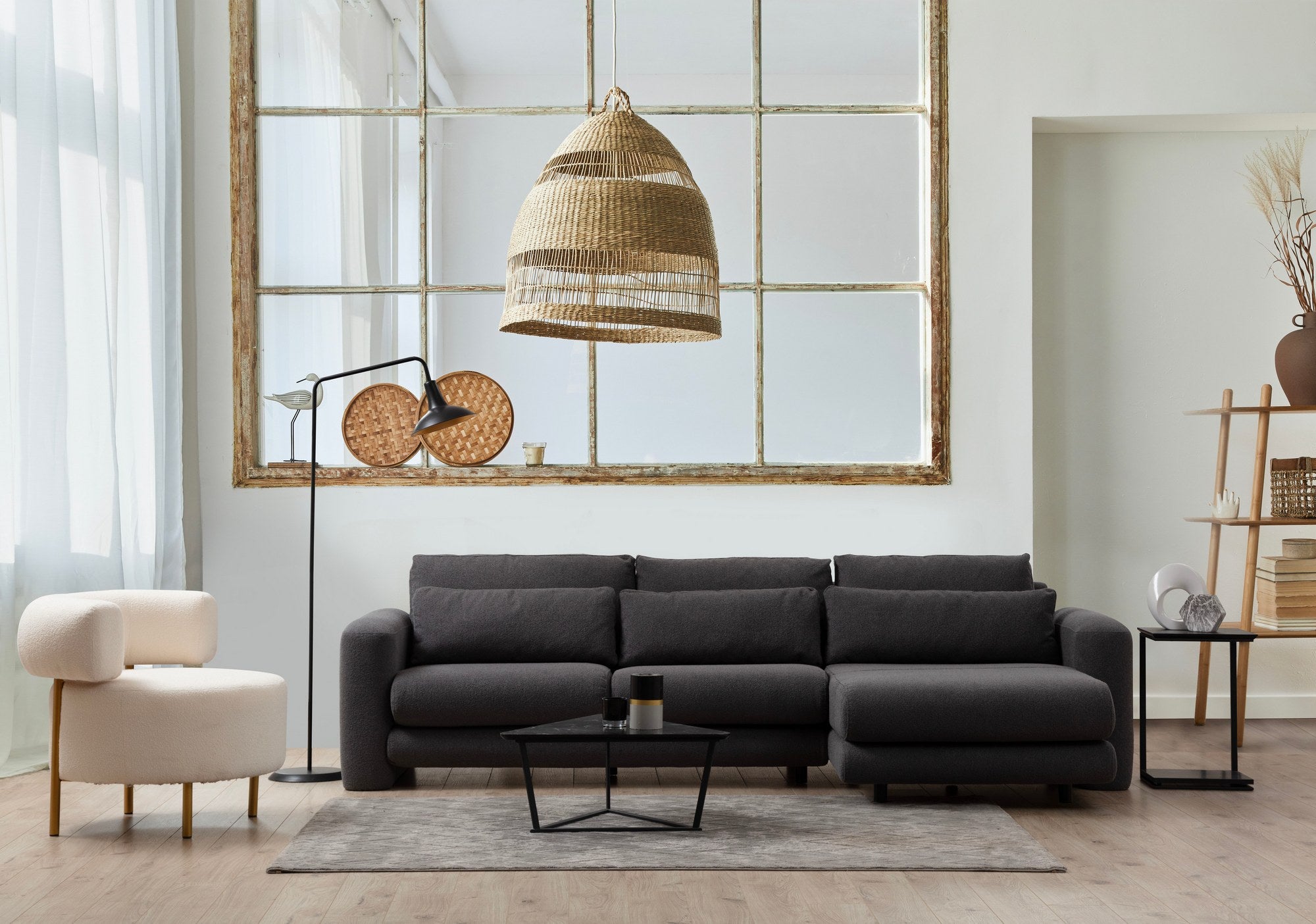 Sofá de canto elegante, cinza, 290 x 165 x 73 cm | Estrutura em madeira de faia e aglomerado, 100% poliéster, espuma 28 DNS | Almofadas portáteis, tecido lavável a seco