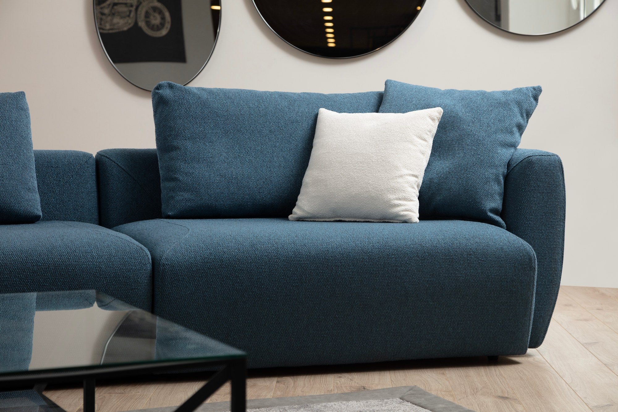 Sofá de canto elegante, azul, 425 x 127 x 65 cm | Estrutura em madeira de faia e aglomerado, 100% poliéster, espuma 28 DNS | Almofada de encosto portátil, tecido lavável a seco