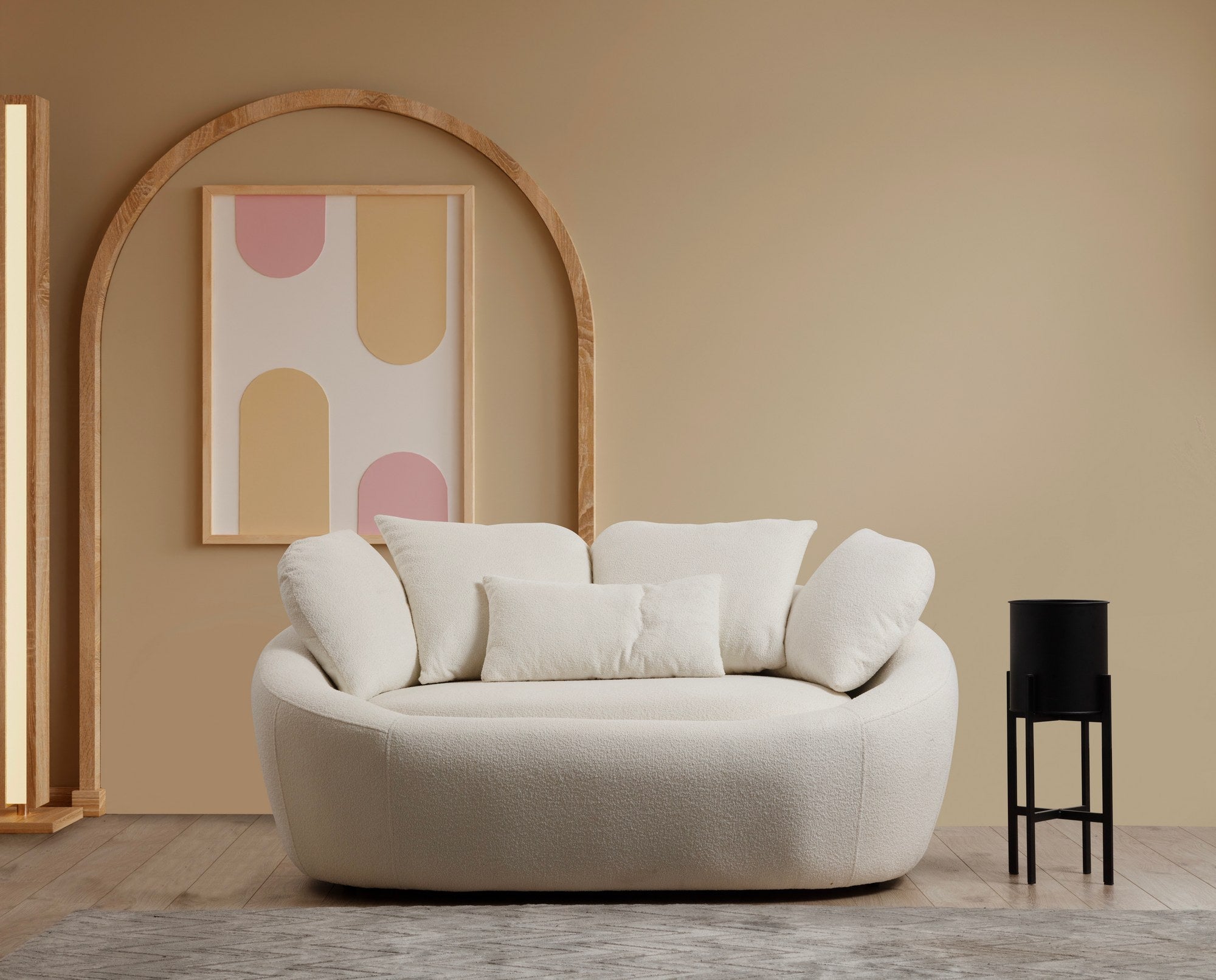 Sofá elegante de 2 lugares, cor creme, 155 x 120 x 67 cm | Estrutura em madeira de faia e aglomerado, 100% poliéster, 4 almofadas incluídas | Design confortável e elegante para espaços de convivência modernos