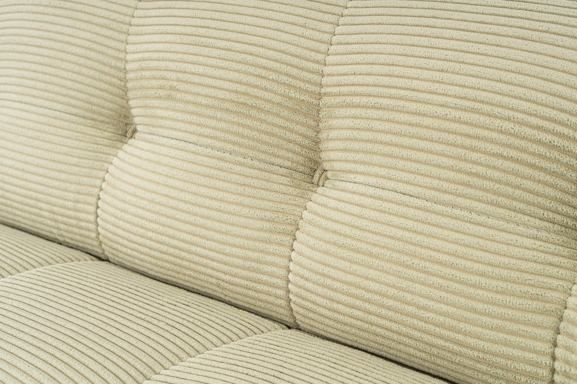 Sofá de canto elegante, verde, estrutura de madeira de faia e aglomerado, 300x150 cm | 100% poliéster, espuma 28 DNS, almofadas fixas, perfeito para espaços modernos