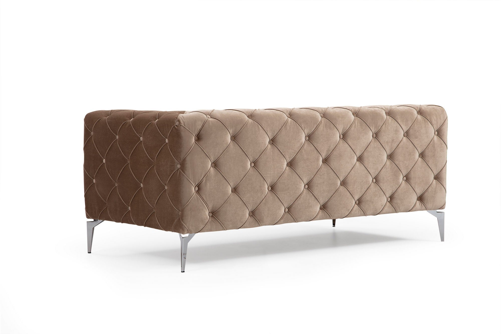Sofá elegante de 4 lugares, creme escuro, 344 x 90 x 72 cm | Estrutura em madeira de faia e aglomerado, 100% poliéster, pernas cromadas | Inclui 2 almofadas, tecido lavável a seco