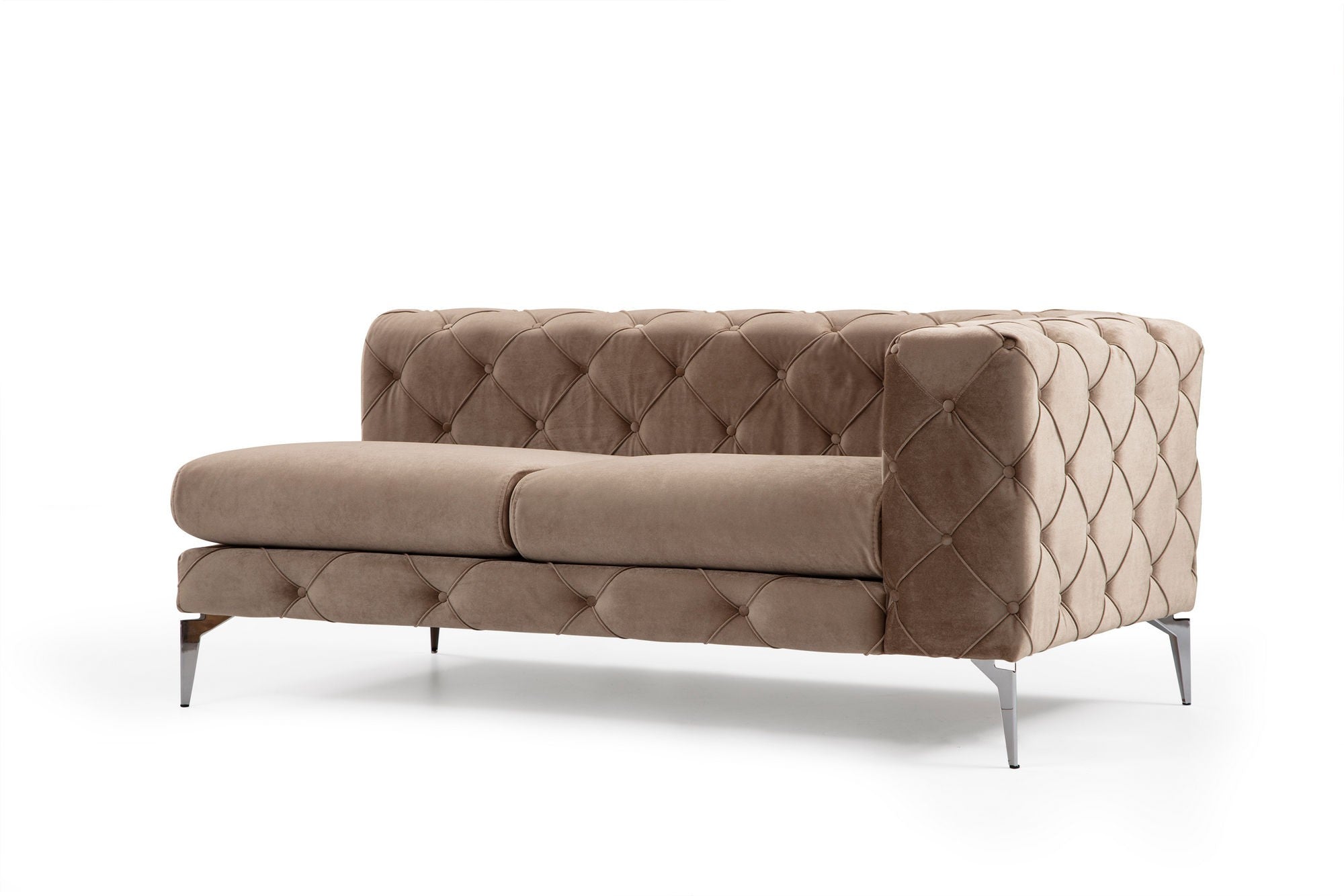 Sofá elegante de 4 lugares, creme escuro, 344 x 90 x 72 cm | Estrutura em madeira de faia e aglomerado, 100% poliéster, pernas cromadas | Inclui 2 almofadas, tecido lavável a seco