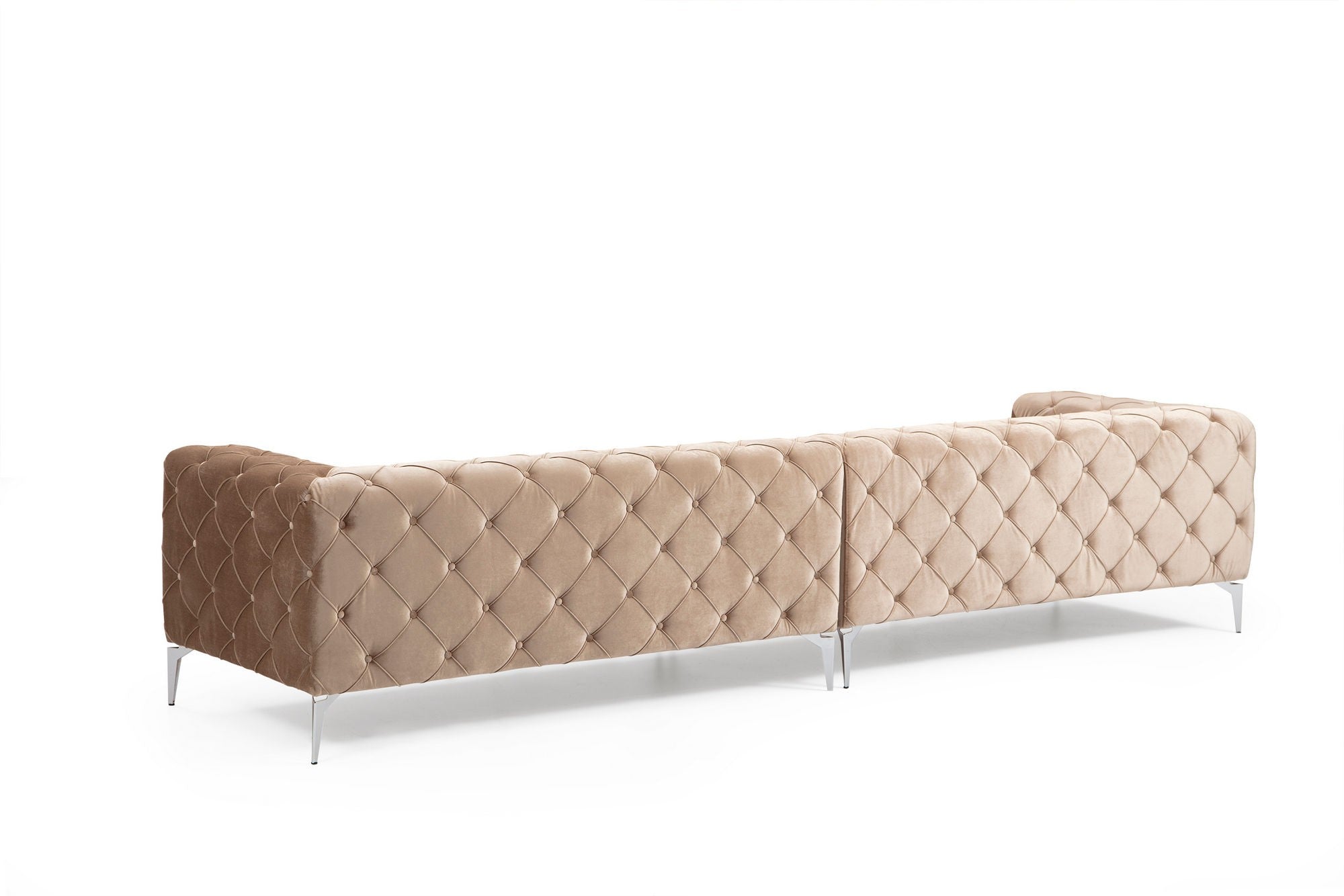 Sofá elegante de 4 lugares, creme escuro, 344 x 90 x 72 cm | Estrutura em madeira de faia e aglomerado, 100% poliéster, pernas cromadas | Inclui 2 almofadas, tecido lavável a seco