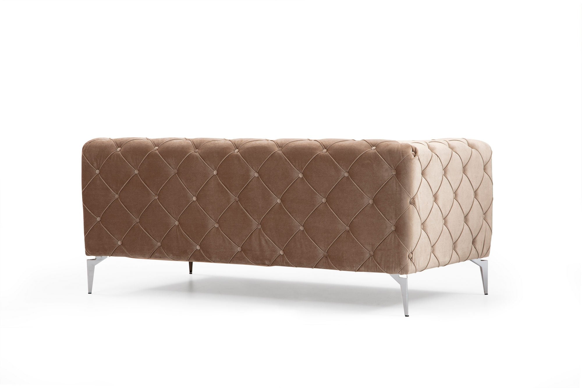 Sofá elegante de 4 lugares, creme escuro, 344 x 90 x 72 cm | Estrutura em madeira de faia e aglomerado, 100% poliéster, pernas cromadas | Inclui 2 almofadas, tecido lavável a seco