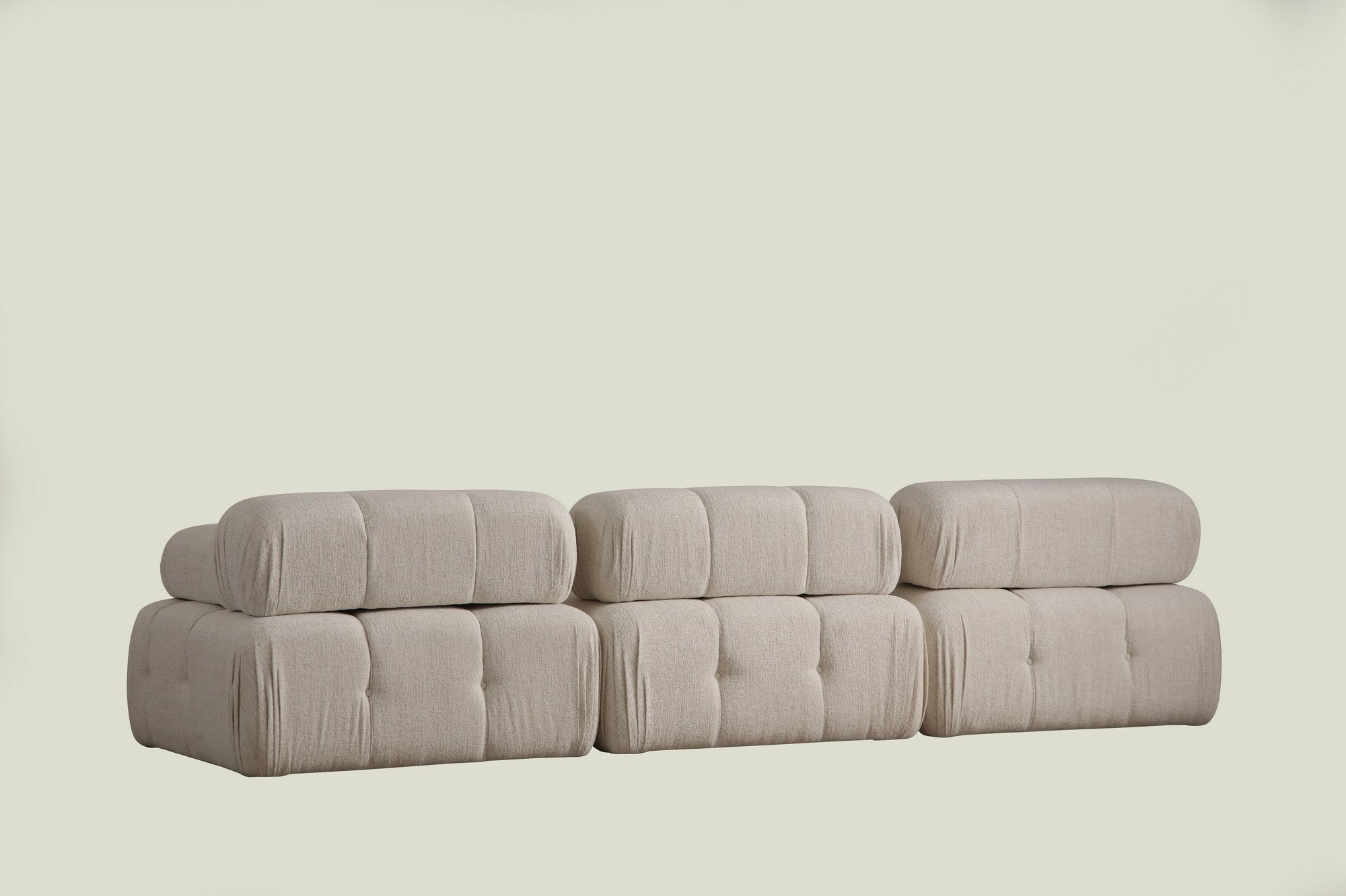 Sofá elegante de 3 lugares, cor creme, 300 x 100 x 80 cm | Estrutura em madeira de faia e aglomerado, 100% poliéster, espuma 28 DNS | Design moderno com mecanismo de mudança