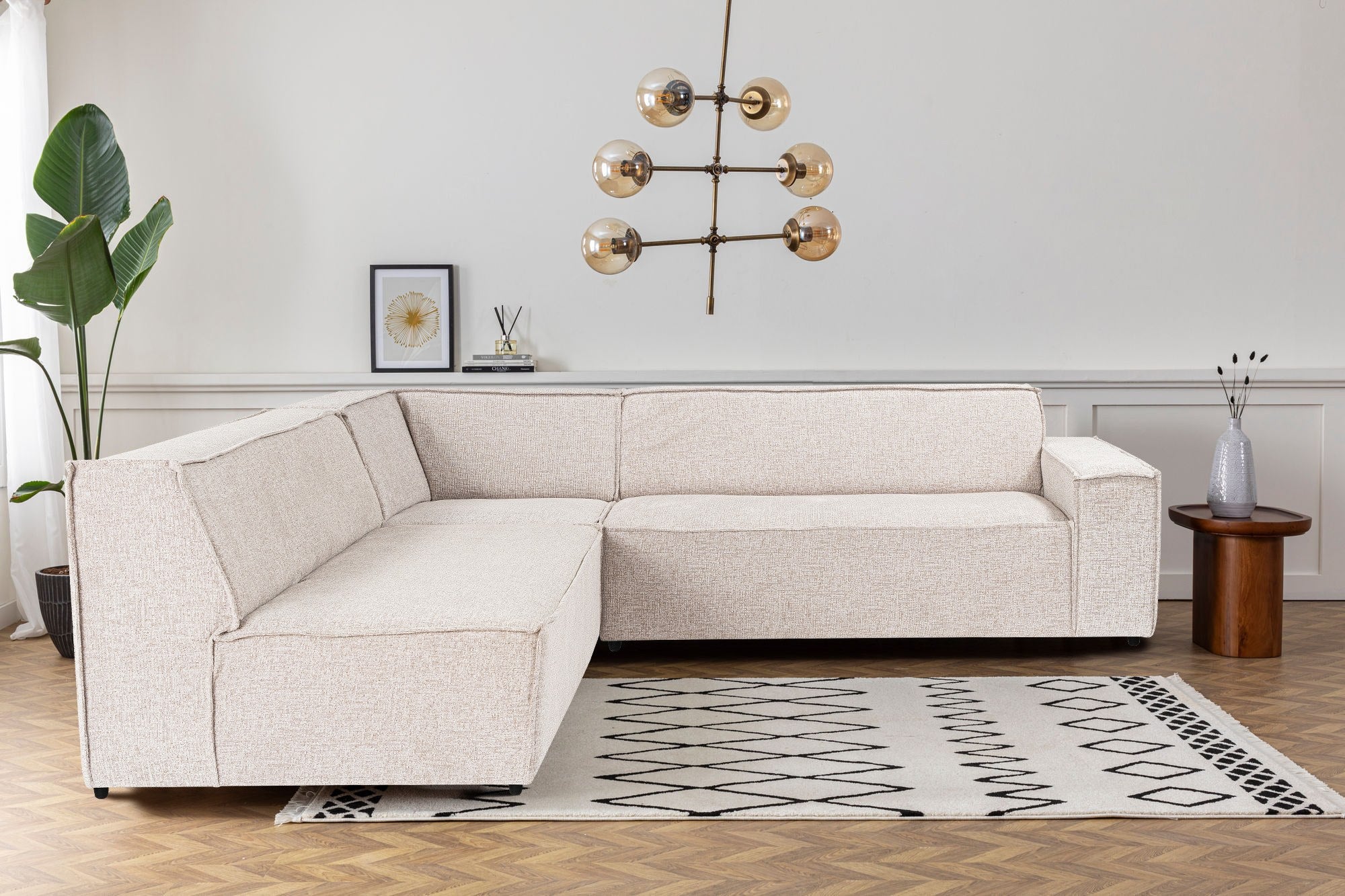 Sofá de canto elegante, marrom claro, 240 x 265 x 70 cm | Estrutura 100% madeira de carpa, tecido 100% linho, espuma 32 DNS | Perfeito para salas de estar modernas