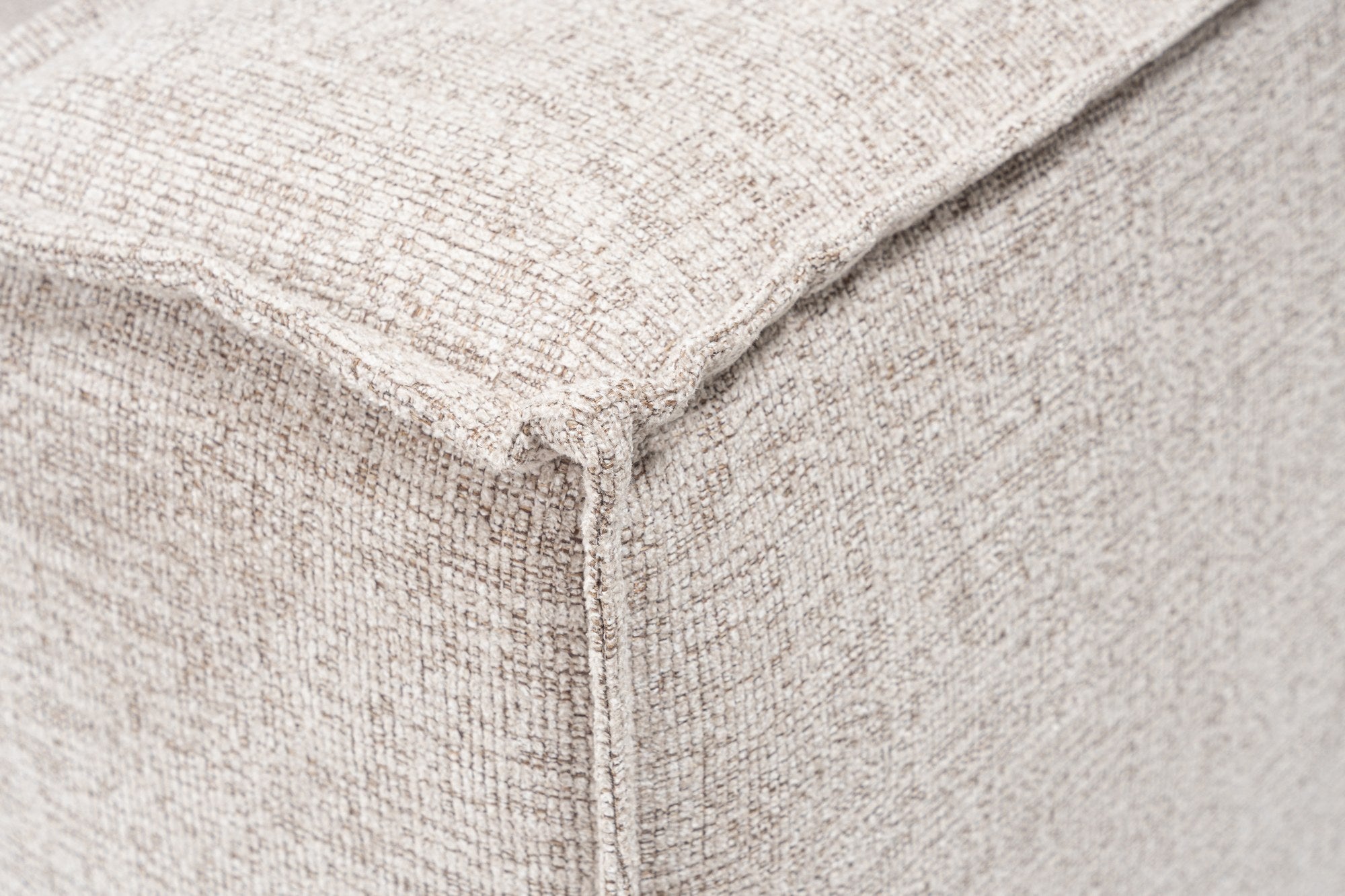 Sofá de canto elegante, marrom claro, 240 x 265 x 70 cm | Estrutura 100% madeira de carpa, tecido 100% linho, espuma 32 DNS | Perfeito para salas de estar modernas