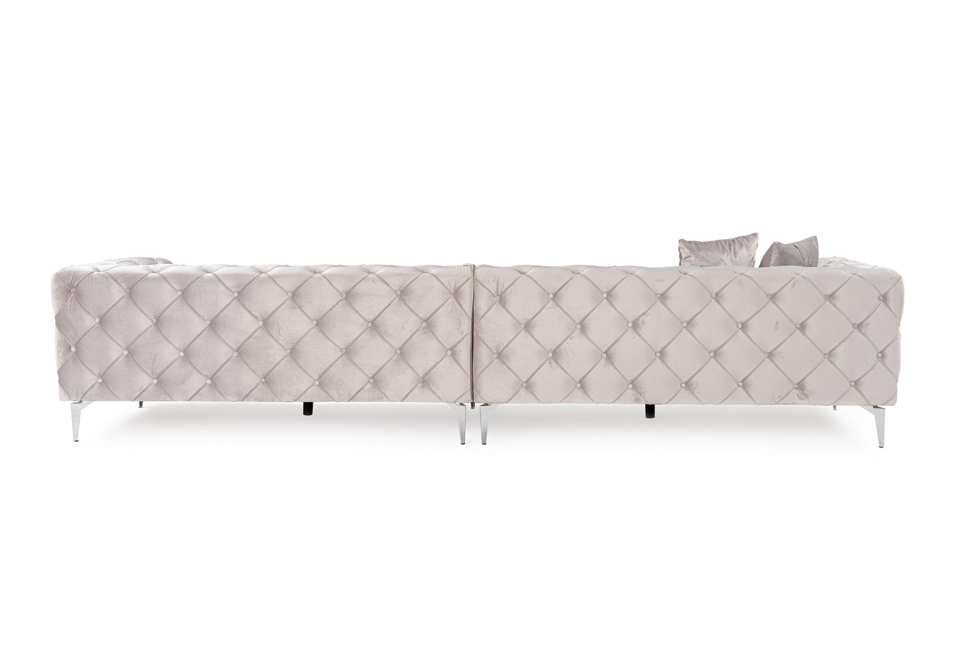 Sofá elegante de 4 lugares, cinza claro, 344 x 90 x 72 cm | Estrutura em madeira de faia e aglomerado, 100% poliéster, pernas cromadas | Inclui 2 almofadas, tecido lavável a seco