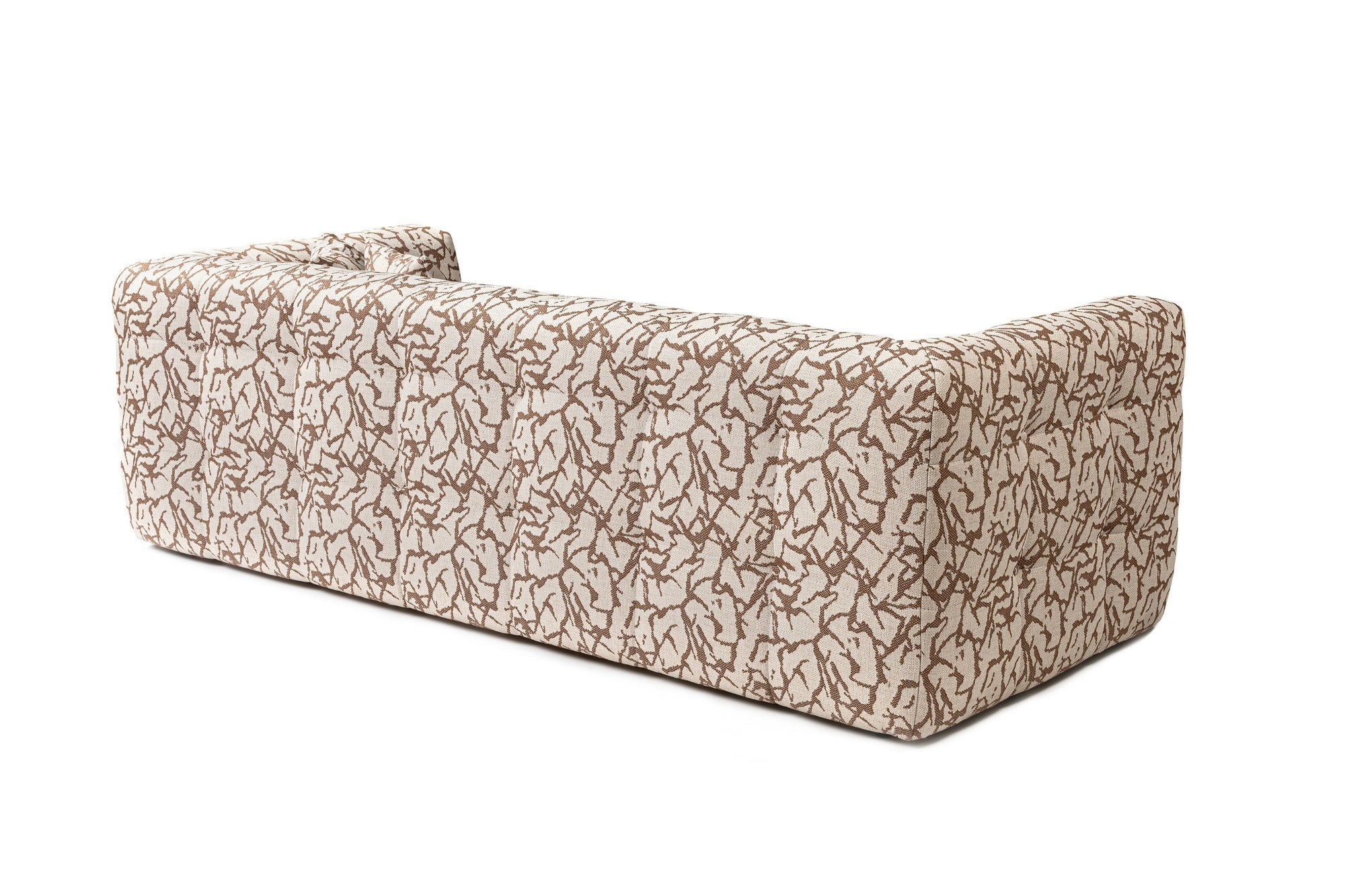 Sofá elegante de 3 lugares, cor bege, 235 x 100 x 72 cm | Estrutura em madeira de faia e aglomerado, 100% poliéster, espuma 28 DNS | Almofadas fixas, conforto moderno
