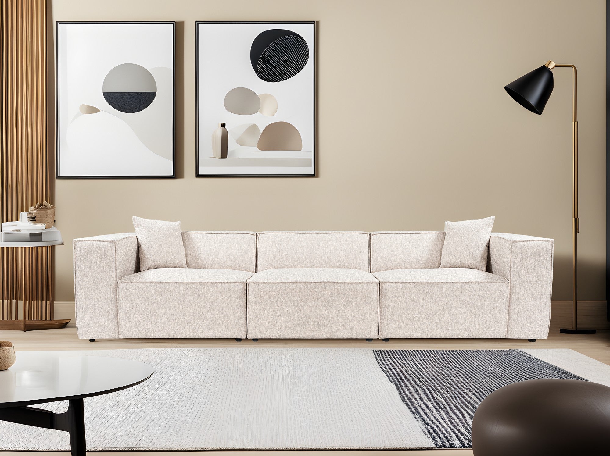 Sofá elegante de 3 lugares, marrom claro, 303 x 108 x 65 cm | Estrutura 100% madeira de carpa, tecido 100% linho, espuma 32 DNS, inclui 2 almofadas | Perfeito para salas de estar modernas