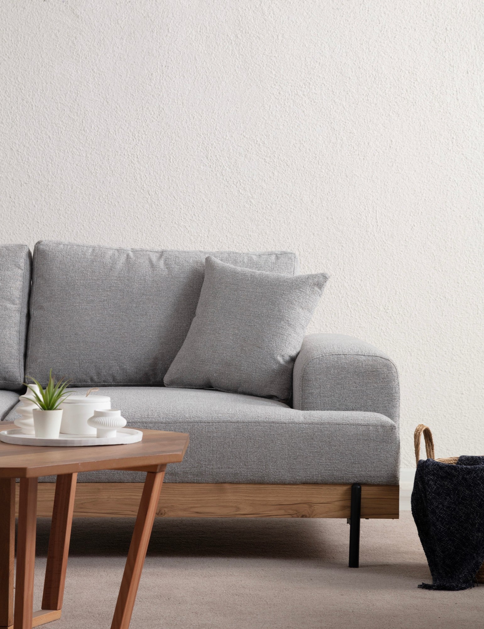 Sofá elegante de 3 lugares, tecido cinza, 220 x 98 x 78 cm | Estrutura em madeira de faia e aglomerado, pernas de metal | Espuma macia e almofadas portáteis, perfeito para salas de estar modernas
