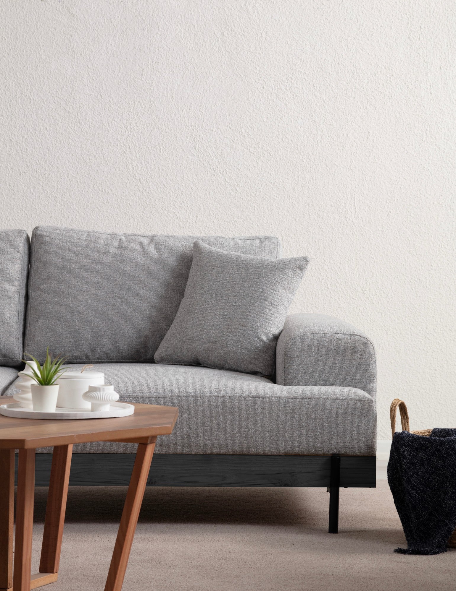 Sofá elegante de 3 lugares, tecido cinza, 220 x 98 x 78 cm | Estrutura em madeira de faia e aglomerado, pernas de metal | Espuma macia e almofadas portáteis, perfeito para salas de estar modernas