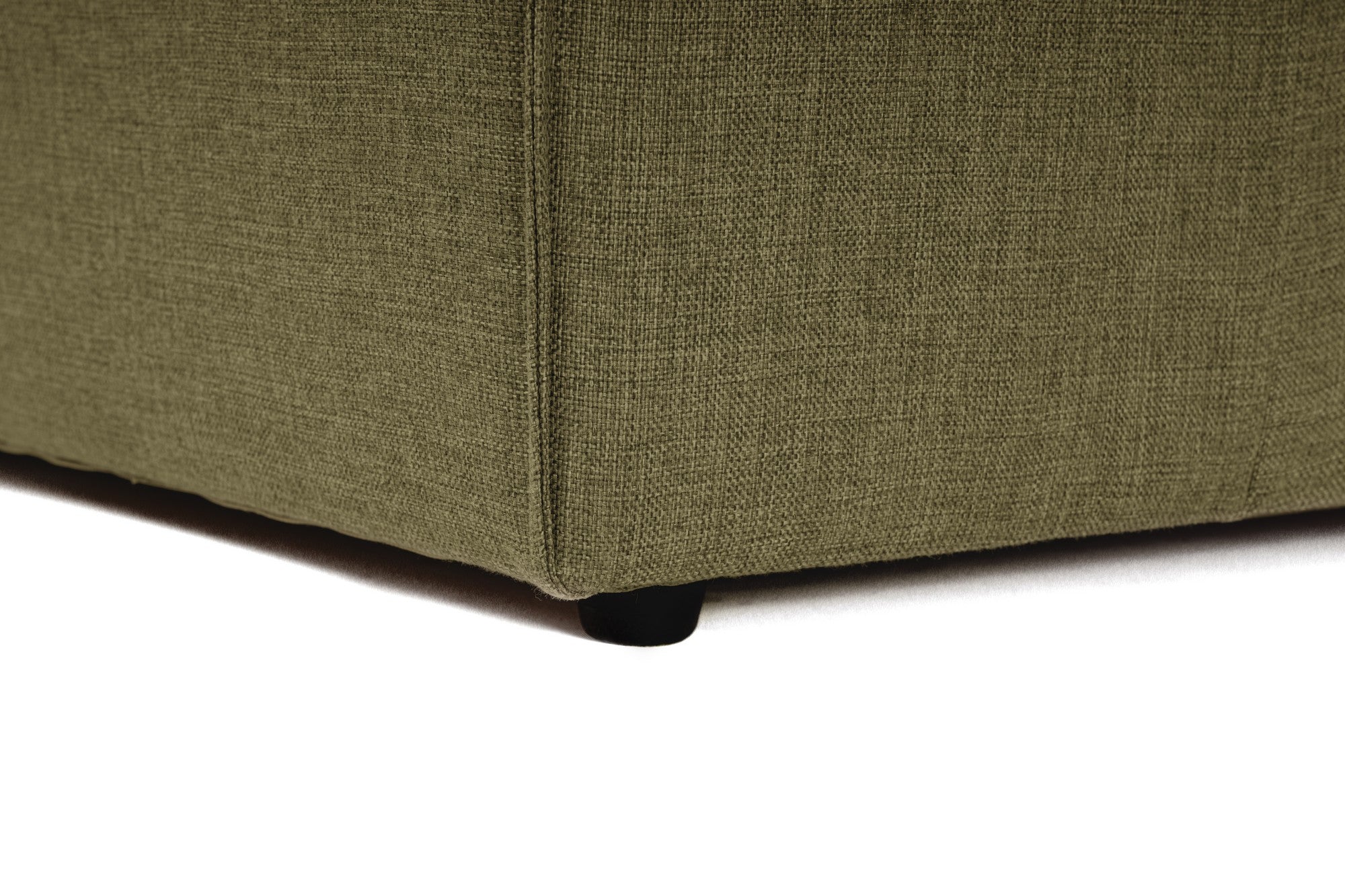 Sofá de canto elegante, verde, 296 cm de largura, tecido 100% linho, assentos de espuma DNS 32, estrutura de madeira de carpa, perfeito para salas de estar modernas e relaxamento