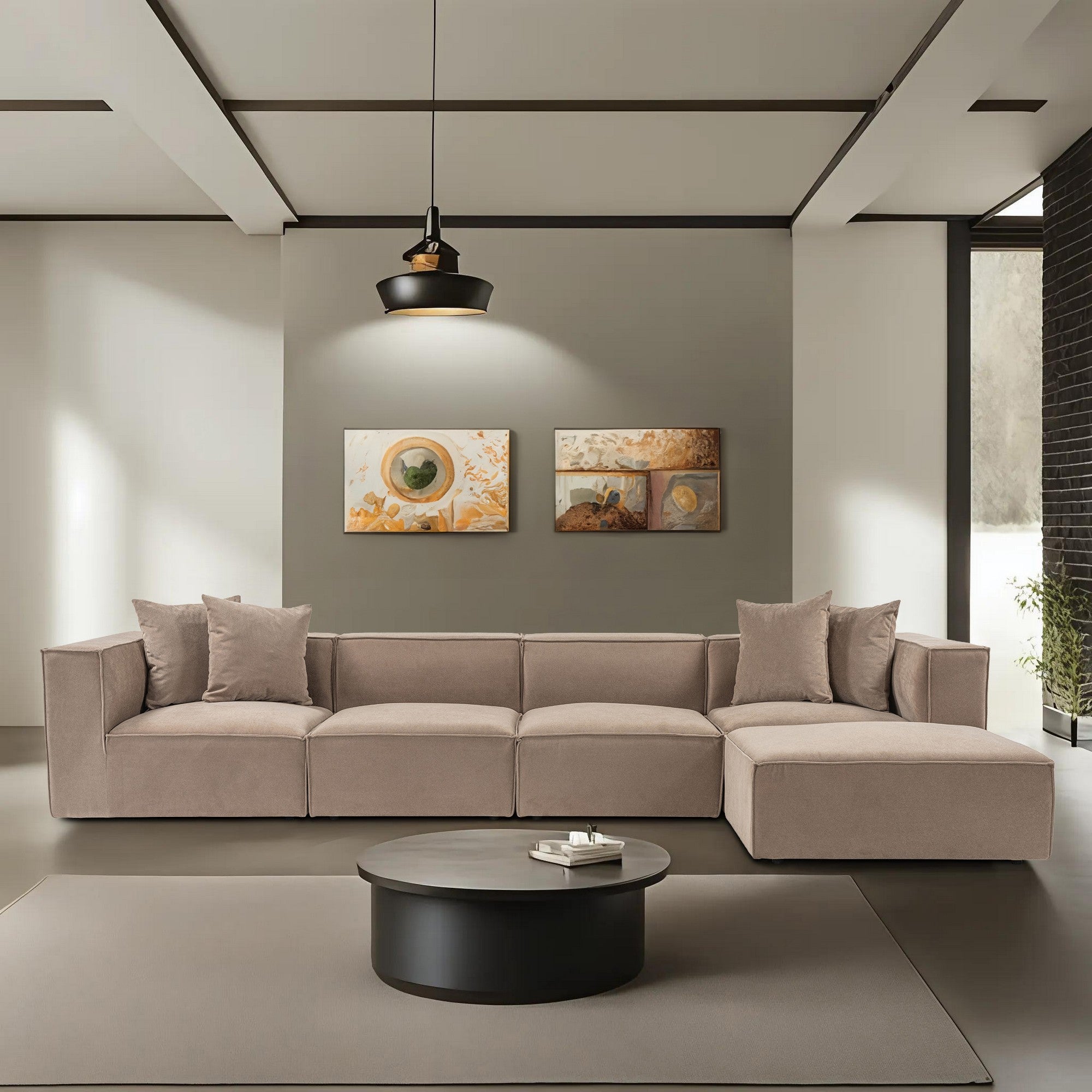 Sofá de Canto Cappuccino com Puff, 350 cm x 190 cm | Estrutura 100% madeira de carpa, tecido 100% linho, espuma 32 DNS | Elegante e confortável para espaços de convivência modernos