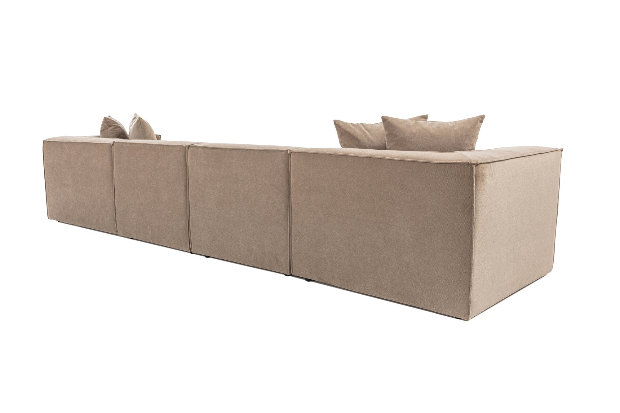 Sofá de Canto Cappuccino com Puff, 350 cm x 190 cm | Estrutura 100% madeira de carpa, tecido 100% linho, espuma 32 DNS | Elegante e confortável para espaços de convivência modernos