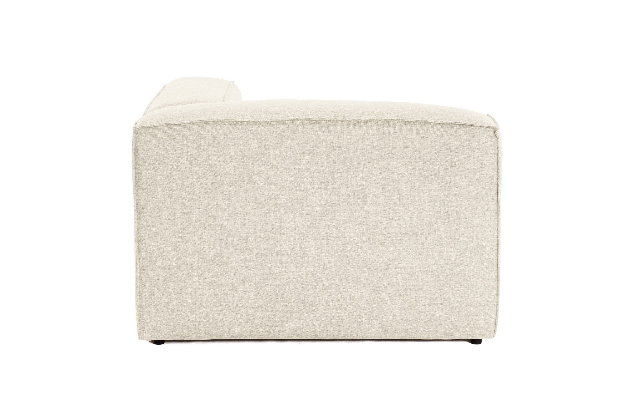 Sofá de 1 lugar em cru, 107 x 105 x 66 cm | Estrutura 100% madeira de carpa, tecido 100% linho, espuma 32 DNS | Elegante e confortável para espaços de convivência modernos